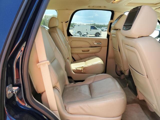 Photo 10 VIN: 1GYEC638X7R402898 - CADILLAC ESCALADE 