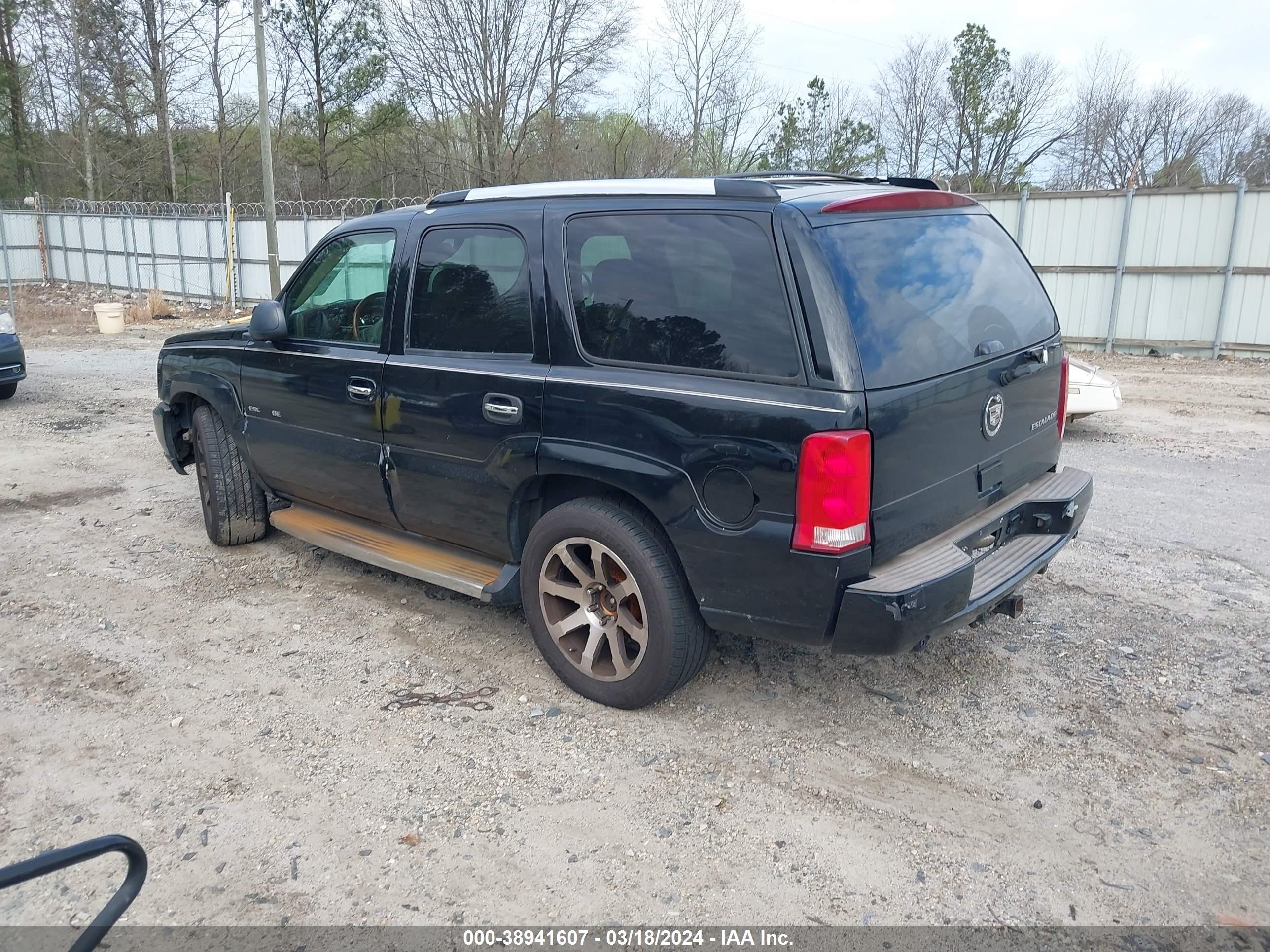 Photo 2 VIN: 1GYEC63N66R110167 - CADILLAC ESCALADE 