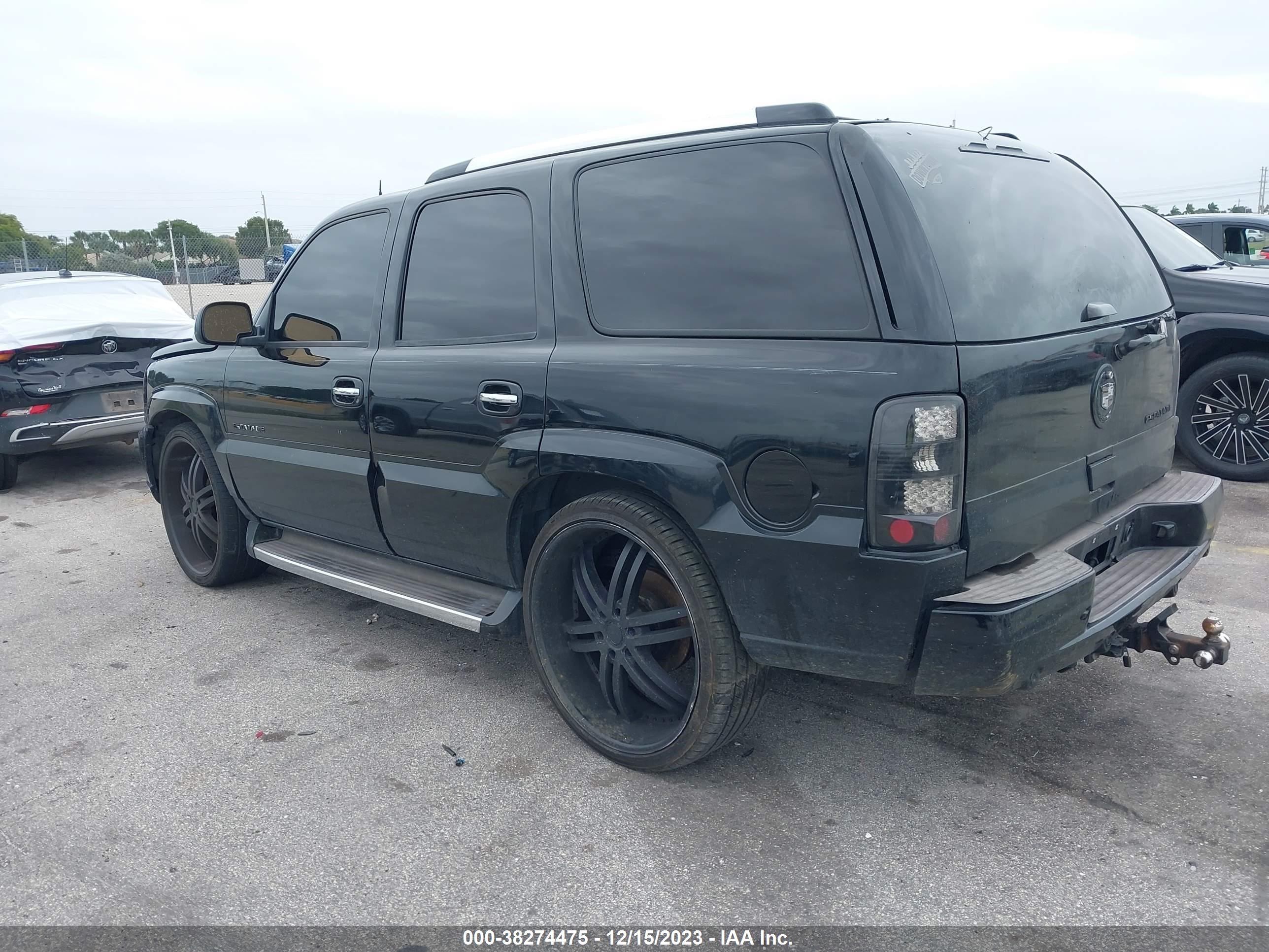 Photo 2 VIN: 1GYEC63N85R269710 - CADILLAC ESCALADE 