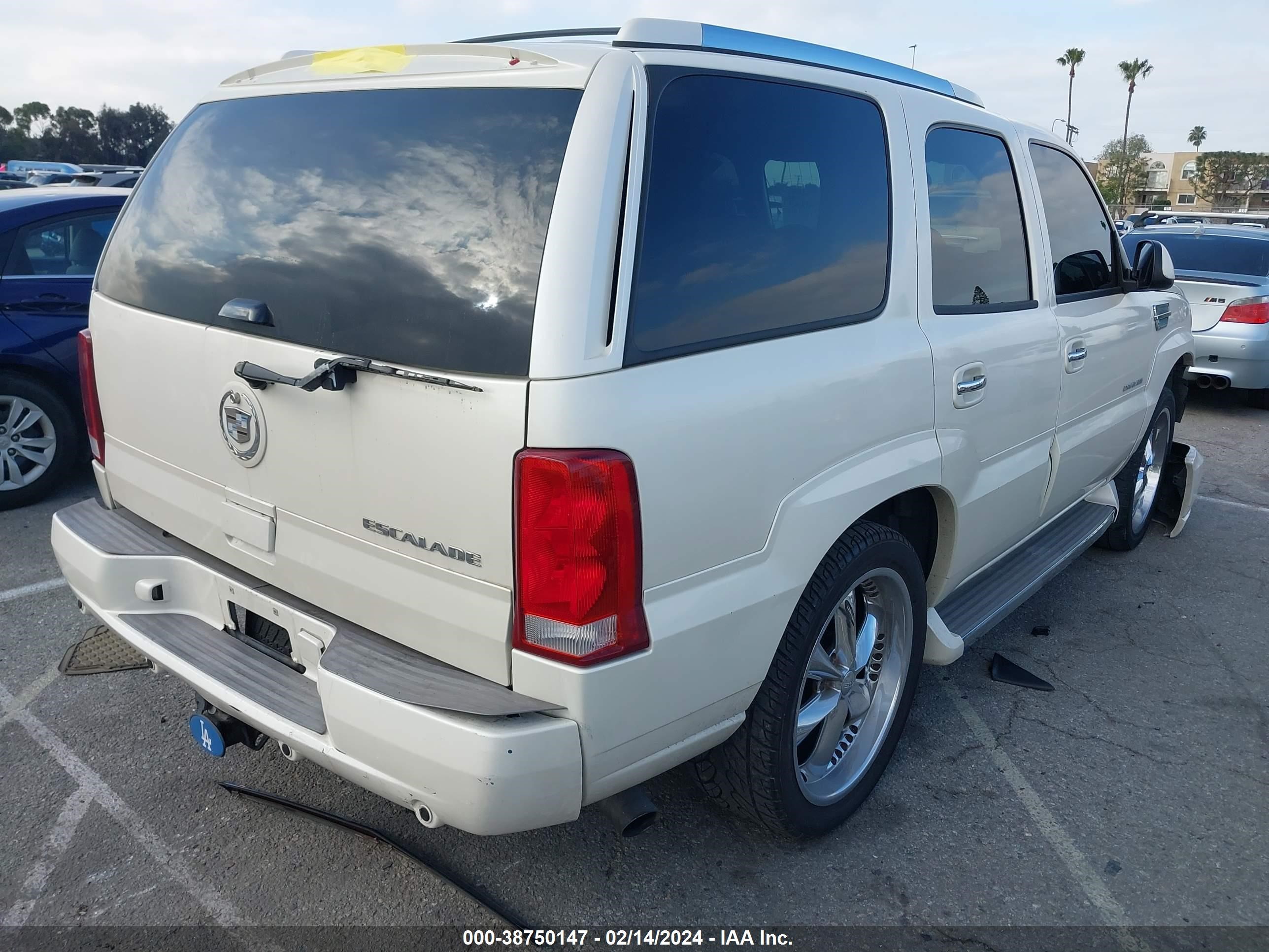 Photo 3 VIN: 1GYEC63NX6R101875 - CADILLAC ESCALADE 