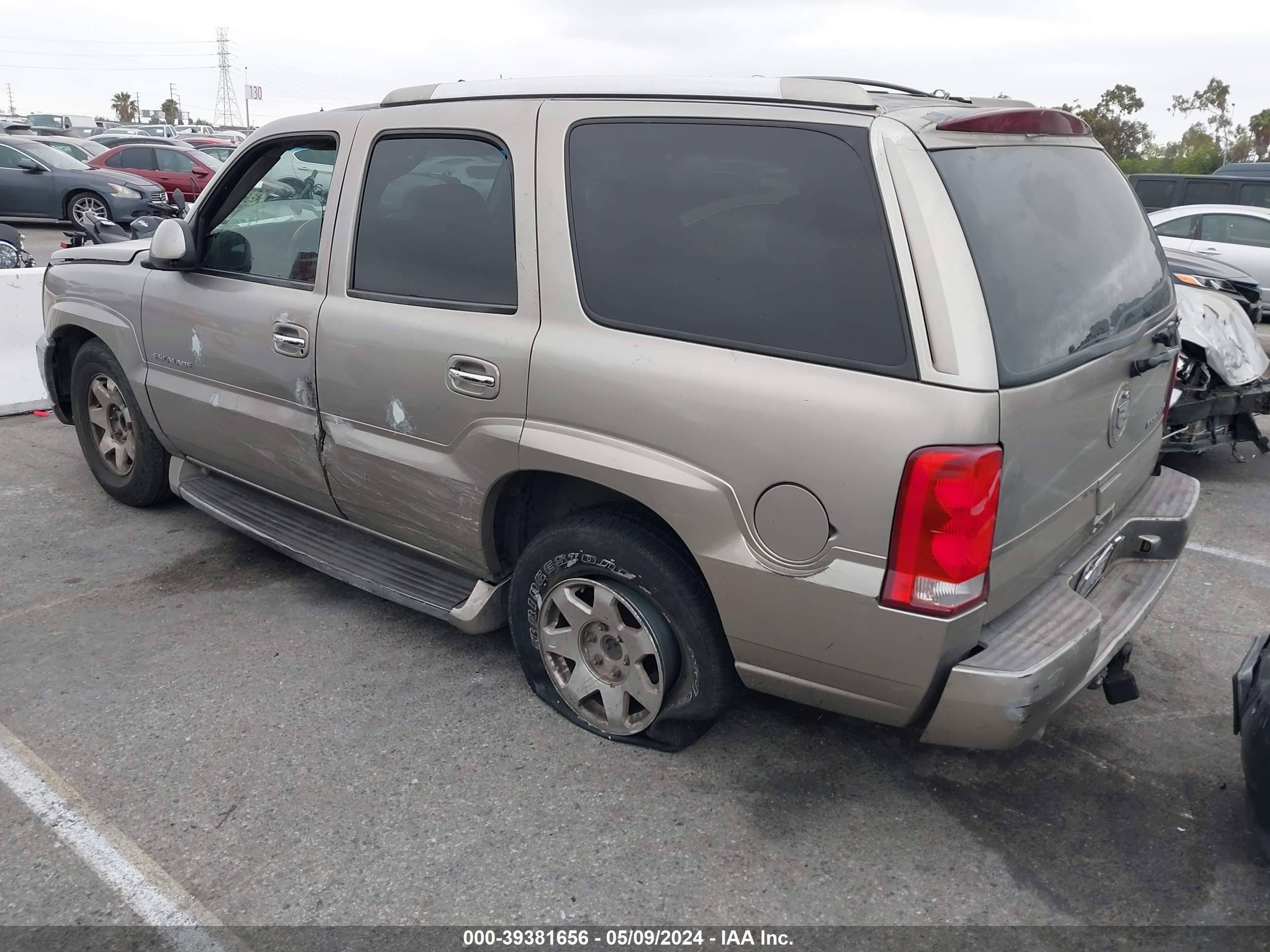 Photo 2 VIN: 1GYEC63T02R216994 - CADILLAC ESCALADE 