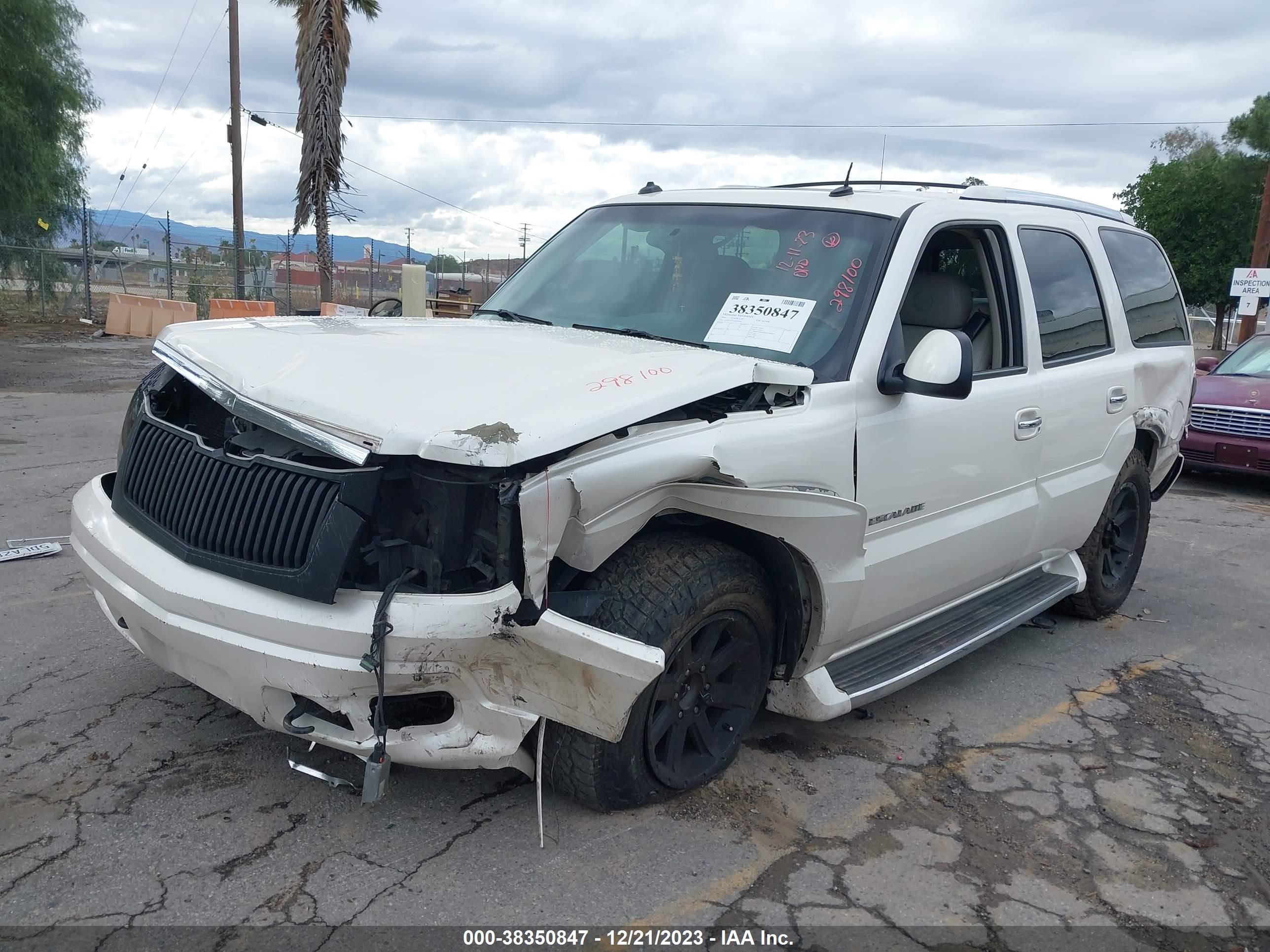 Photo 1 VIN: 1GYEC63T03R298100 - CADILLAC ESCALADE 