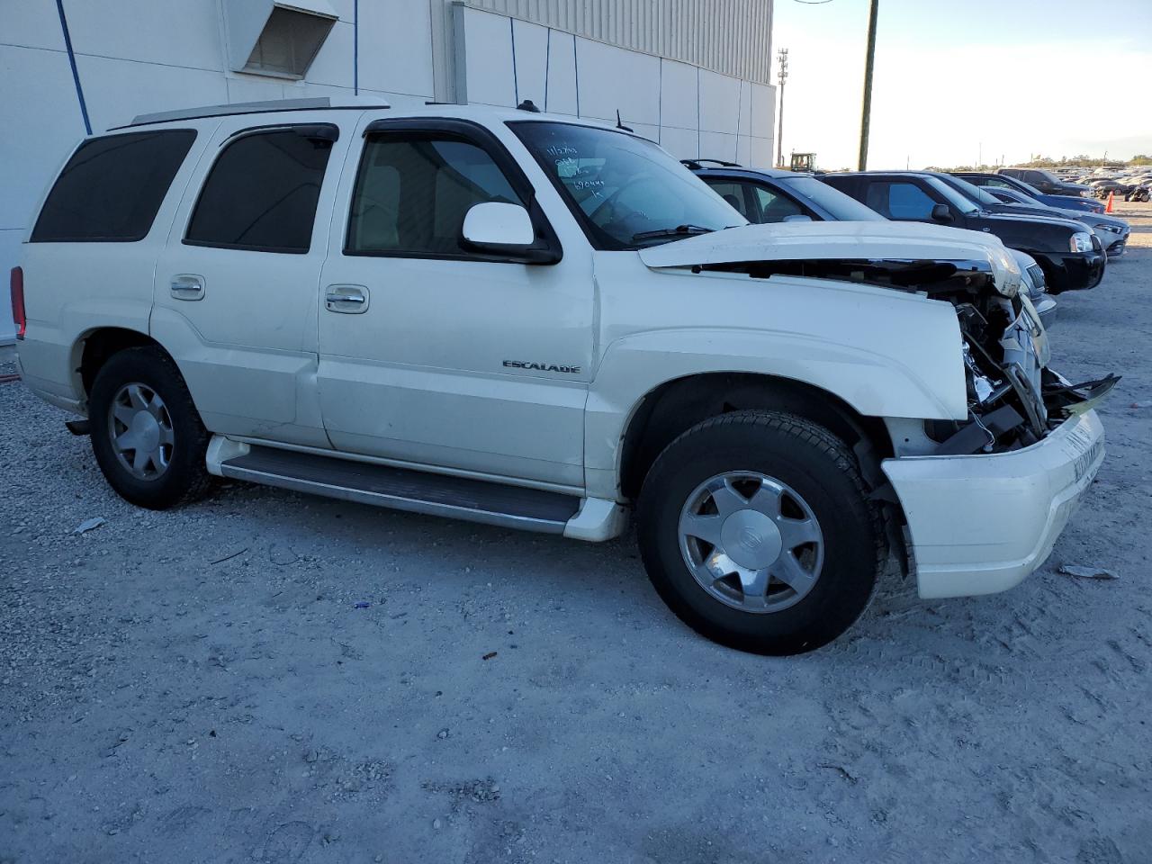 Photo 3 VIN: 1GYEC63T13R290829 - CADILLAC ESCALADE 