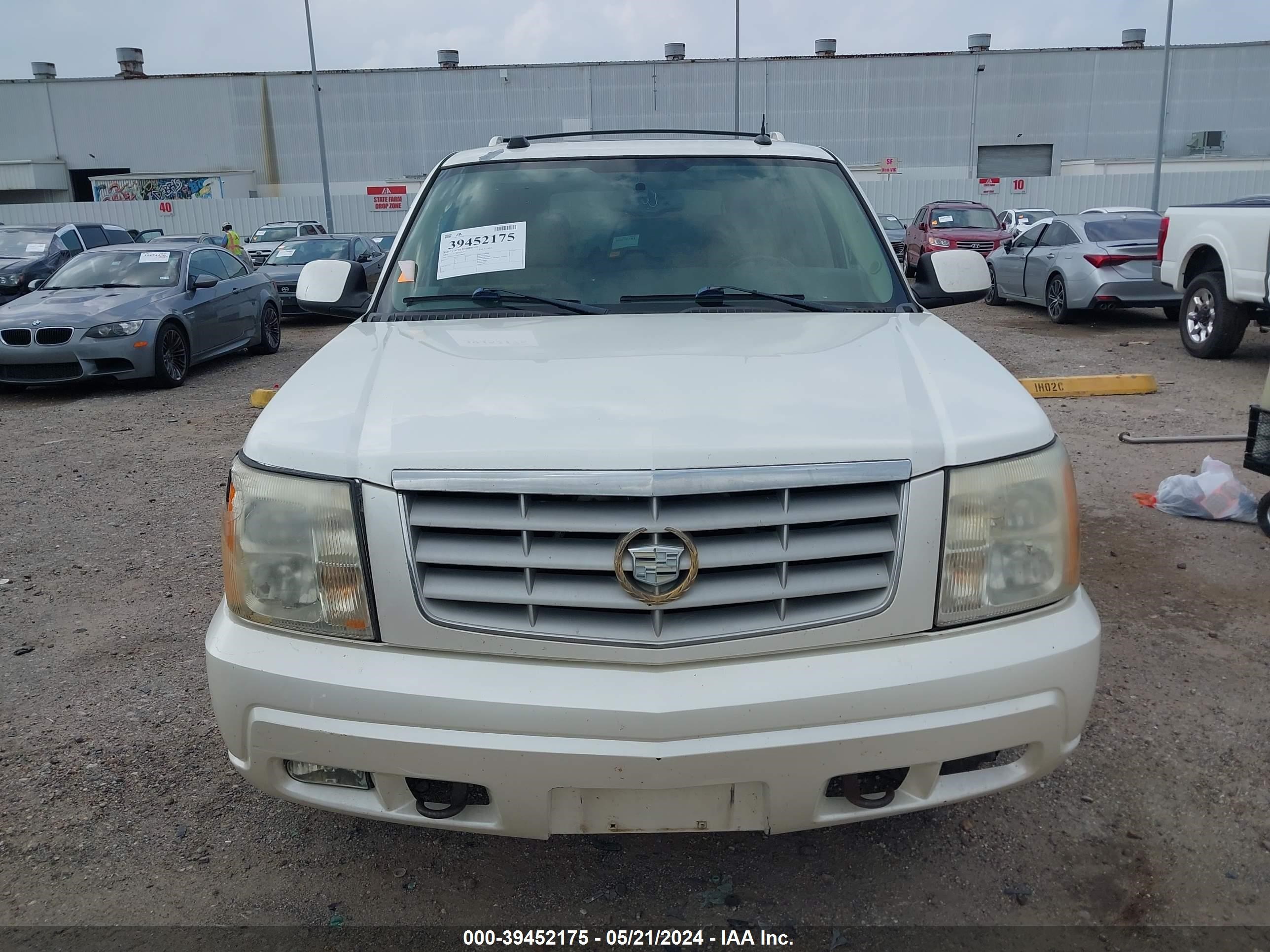 Photo 11 VIN: 1GYEC63T45R158490 - CADILLAC ESCALADE 