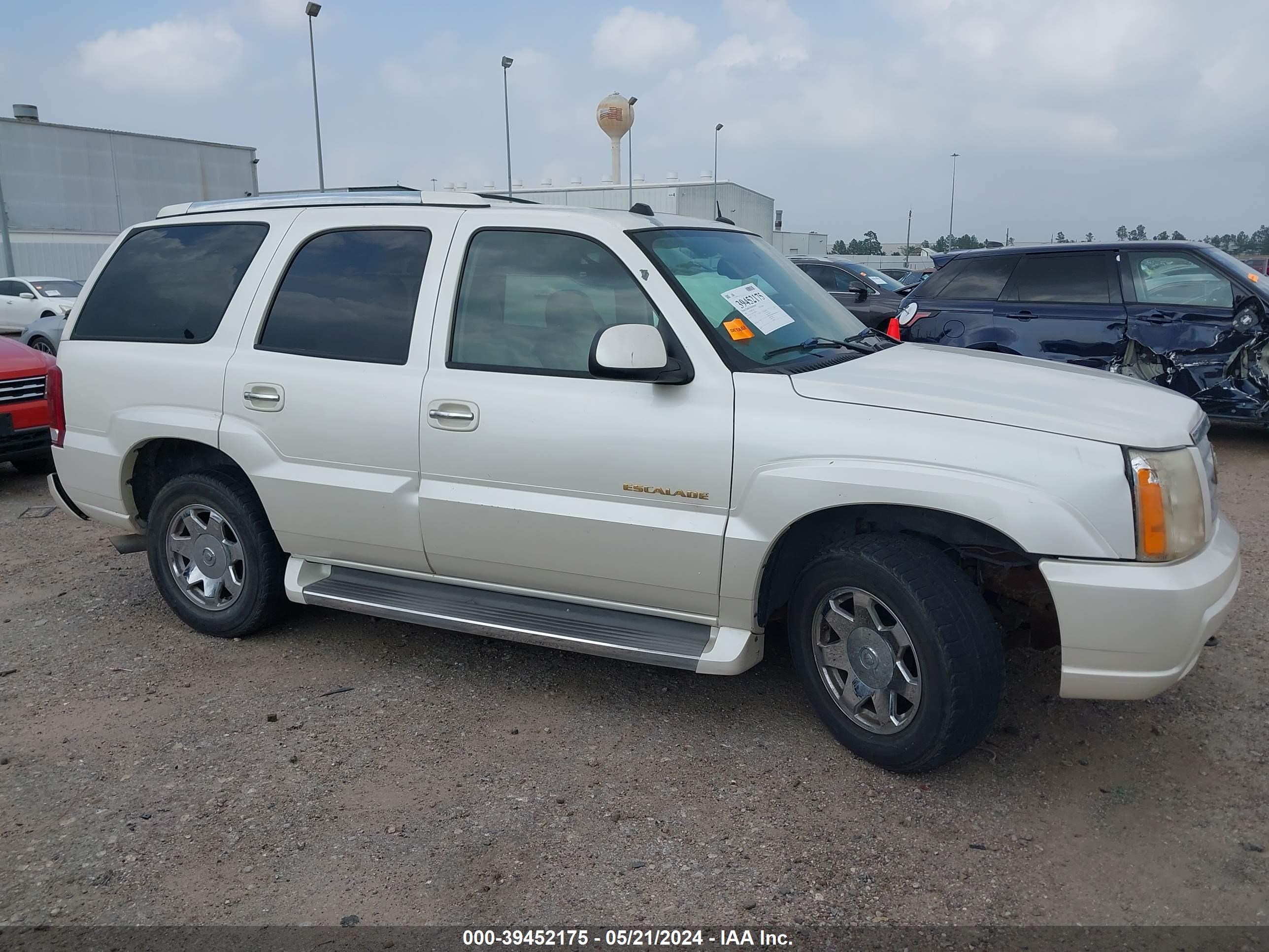 Photo 12 VIN: 1GYEC63T45R158490 - CADILLAC ESCALADE 