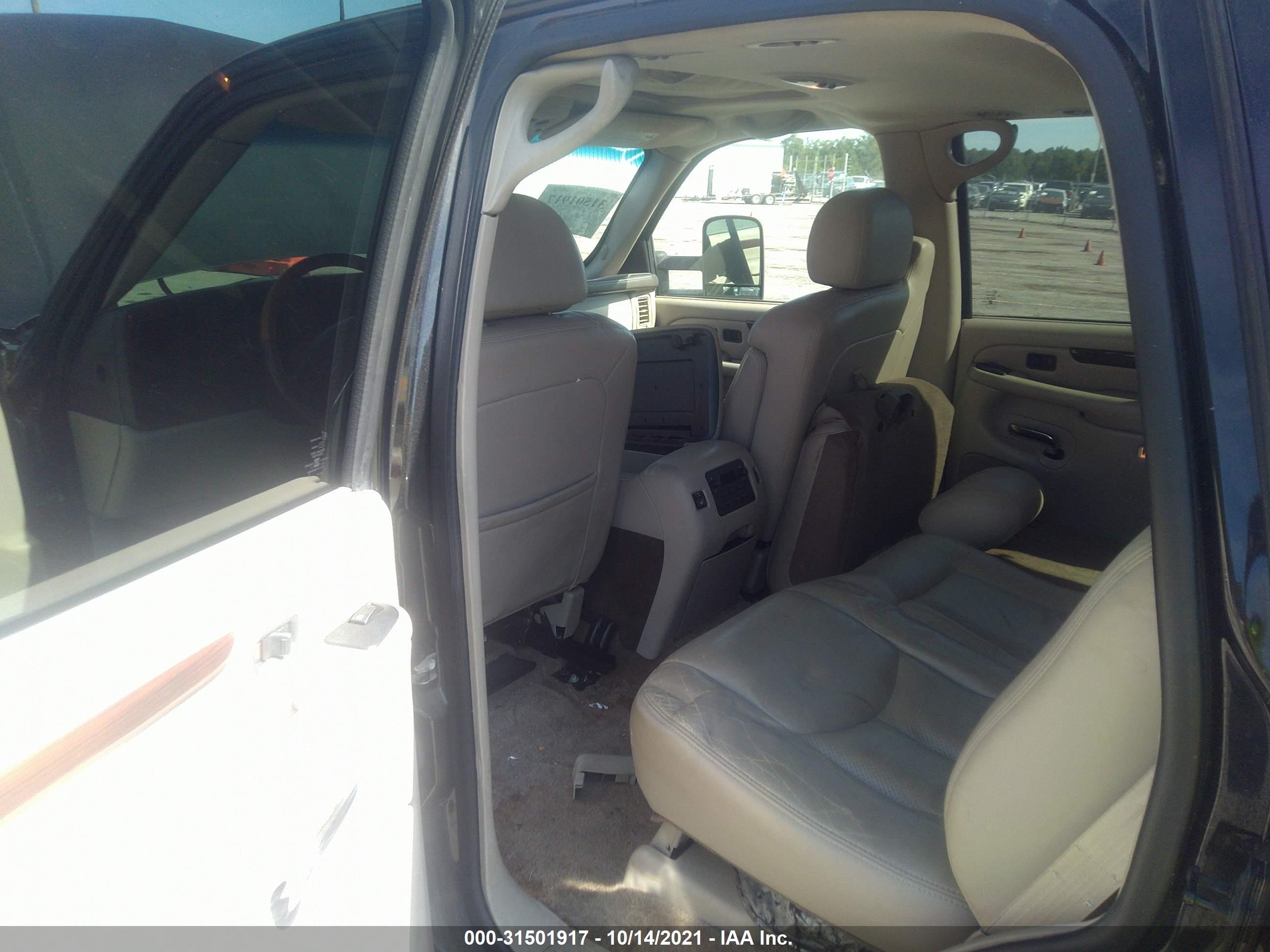 Photo 7 VIN: 1GYEC63T73R145214 - CADILLAC ESCALADE 