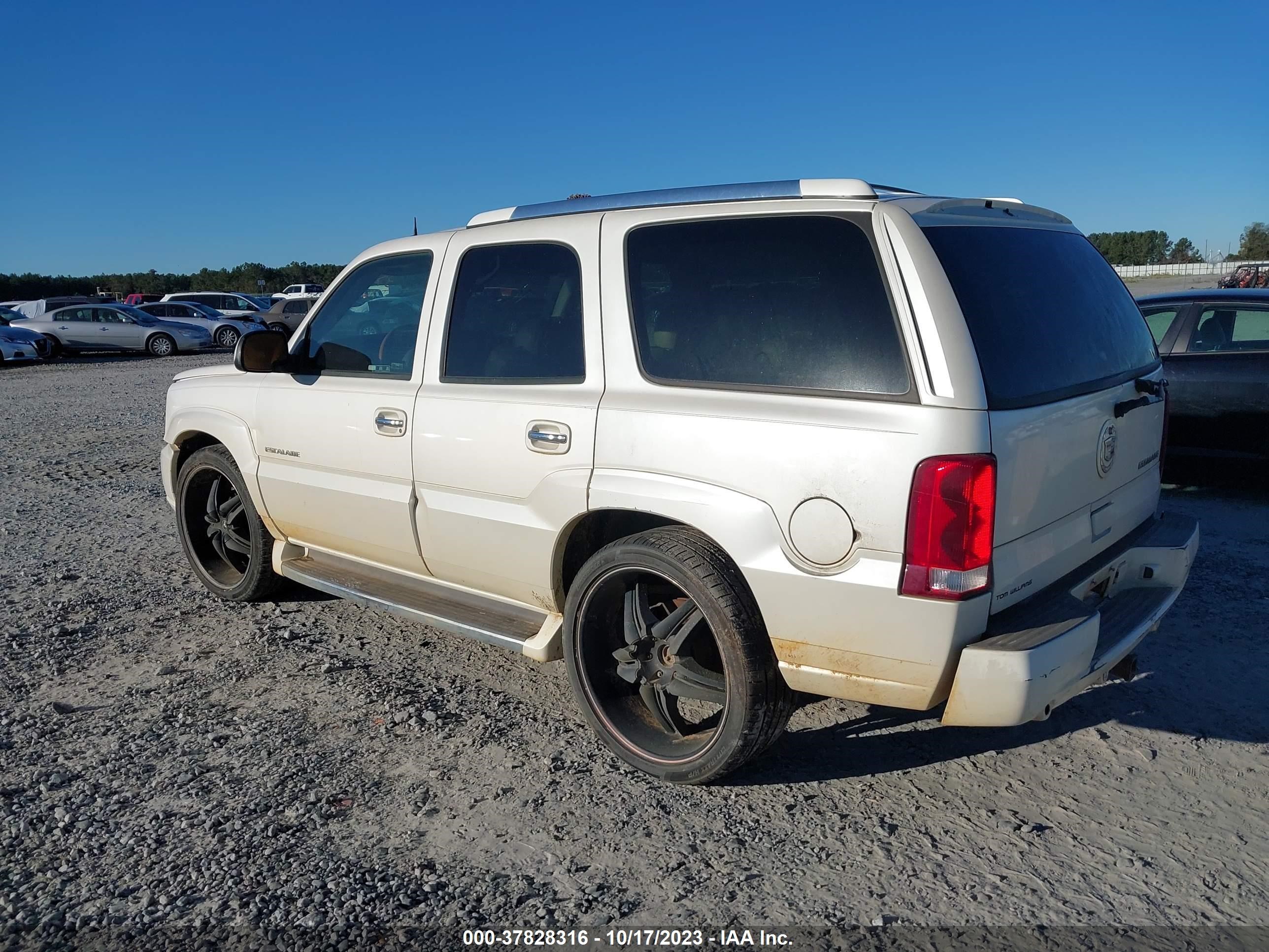 Photo 2 VIN: 1GYEC63T84R141514 - CADILLAC ESCALADE 