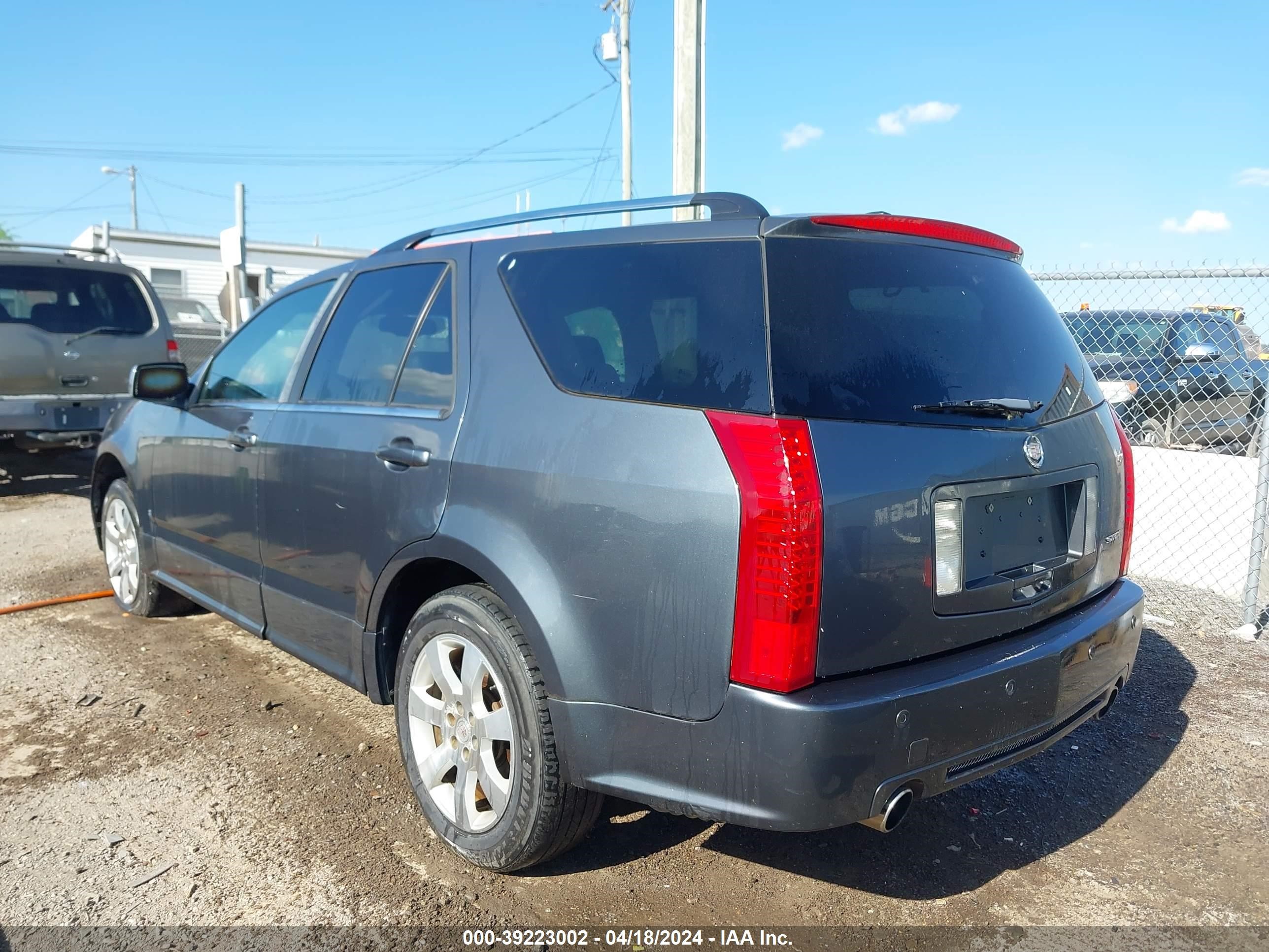 Photo 2 VIN: 1GYEE23A490105445 - CADILLAC SRX 