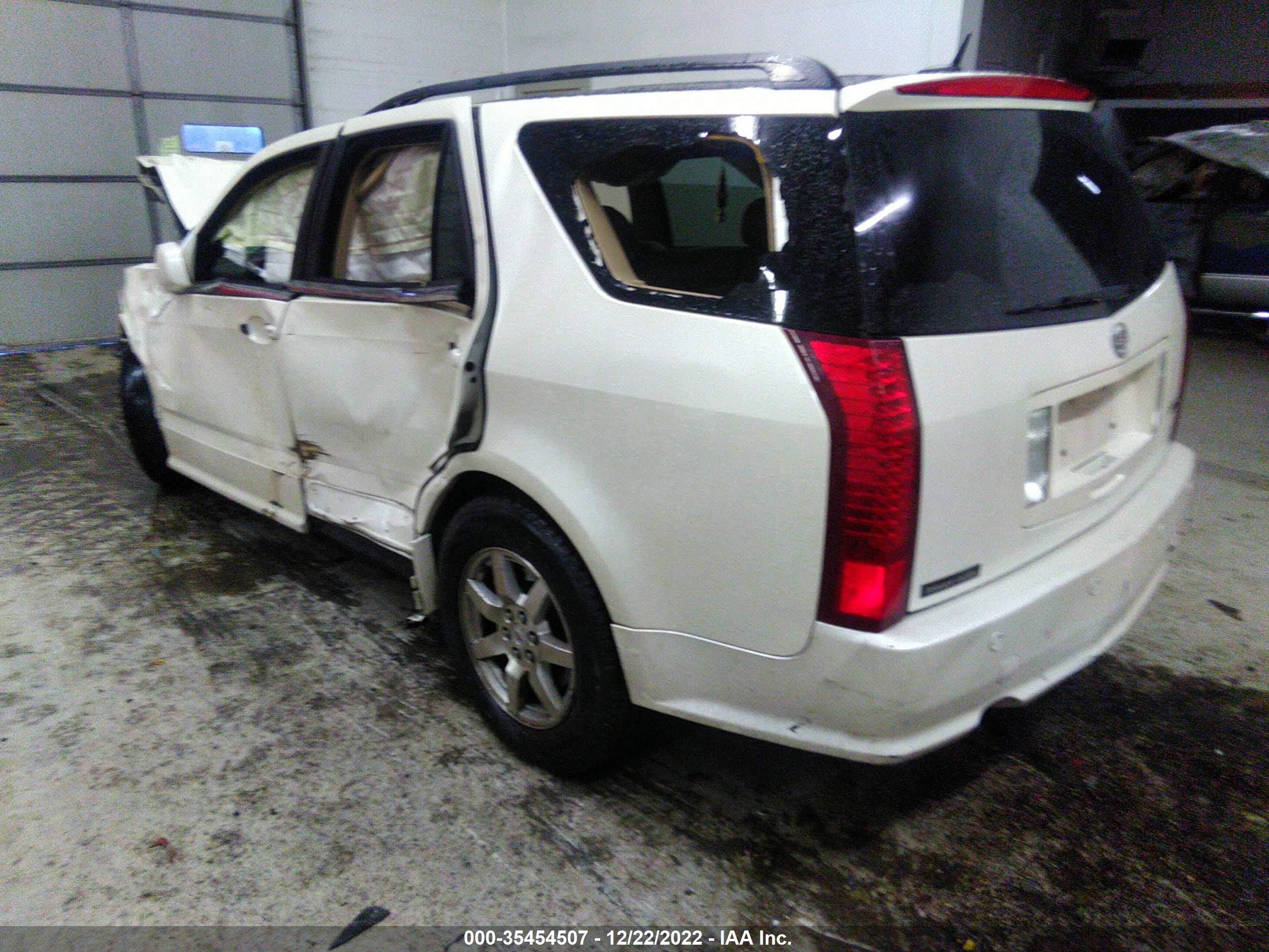 Photo 2 VIN: 1GYEE437080148081 - CADILLAC SRX 