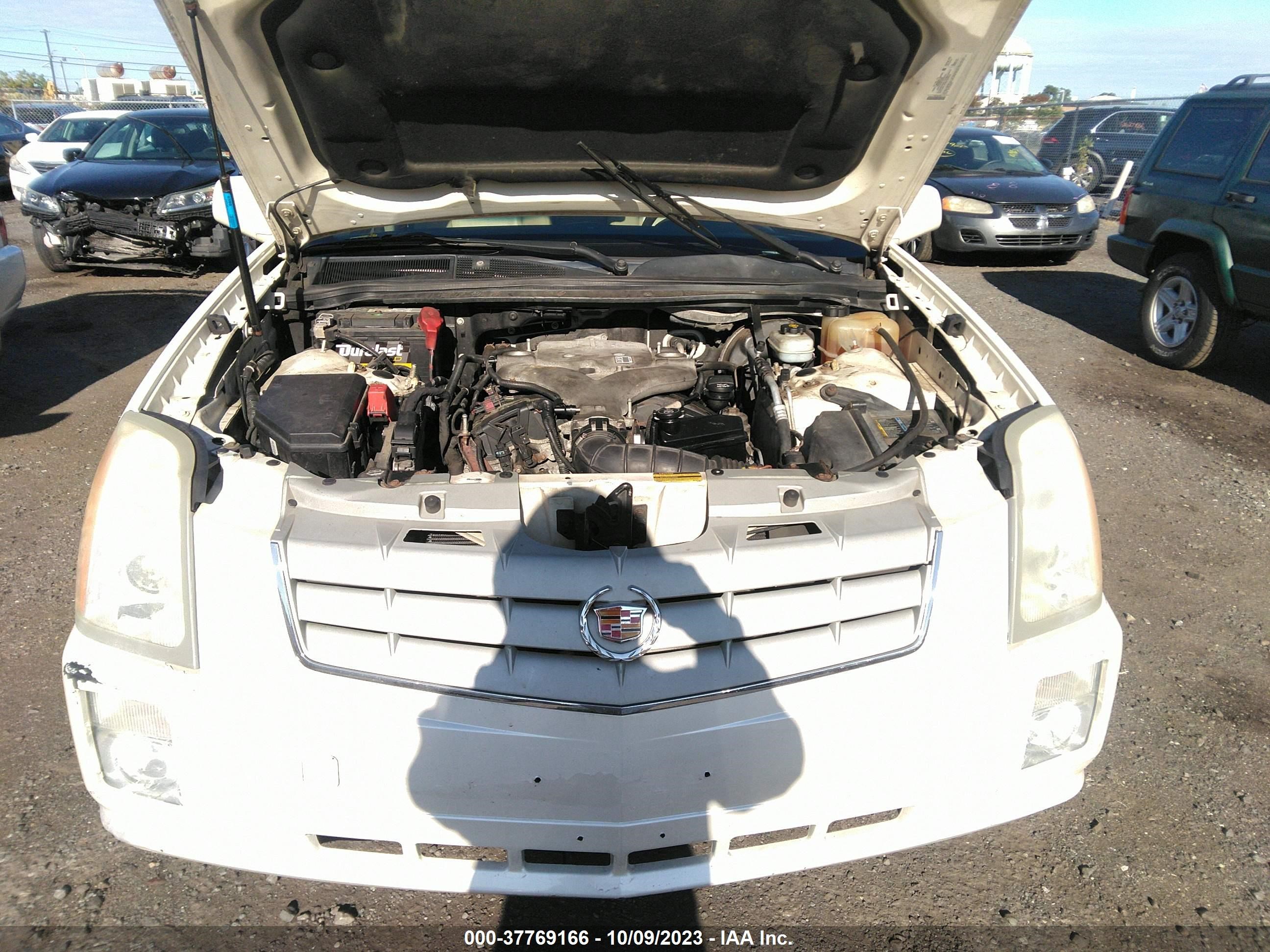 Photo 9 VIN: 1GYEE437180143309 - CADILLAC SRX 