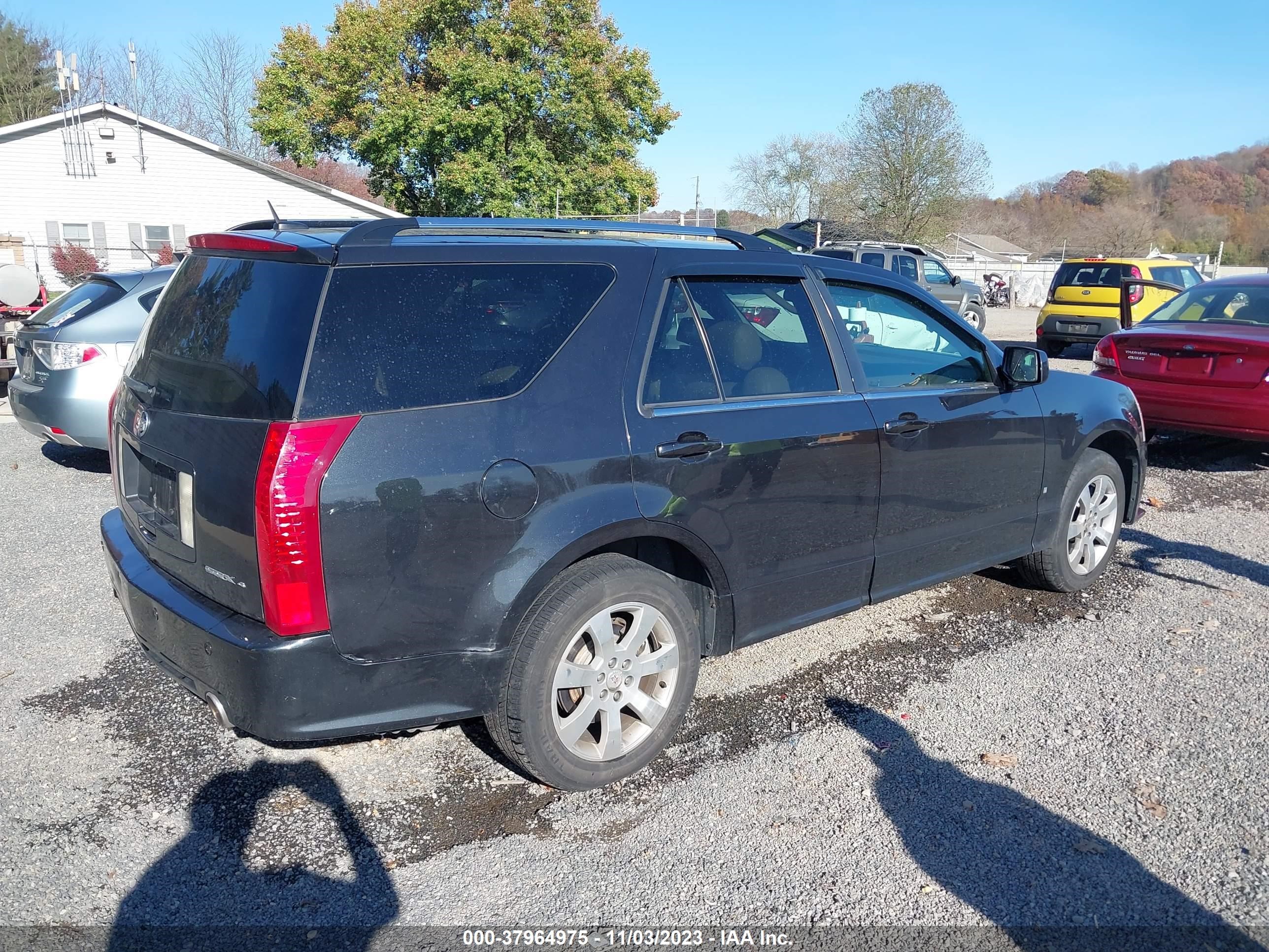 Photo 3 VIN: 1GYEE437190120355 - CADILLAC SRX 