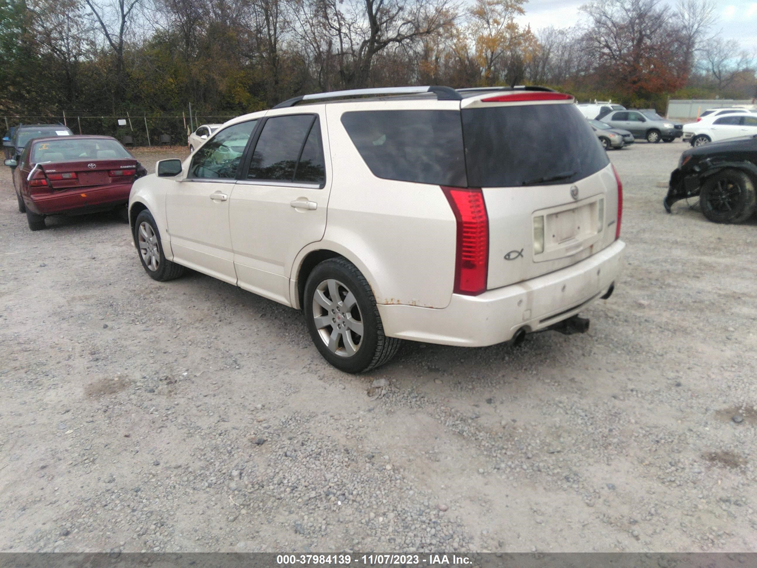 Photo 2 VIN: 1GYEE437490114243 - CADILLAC SRX 