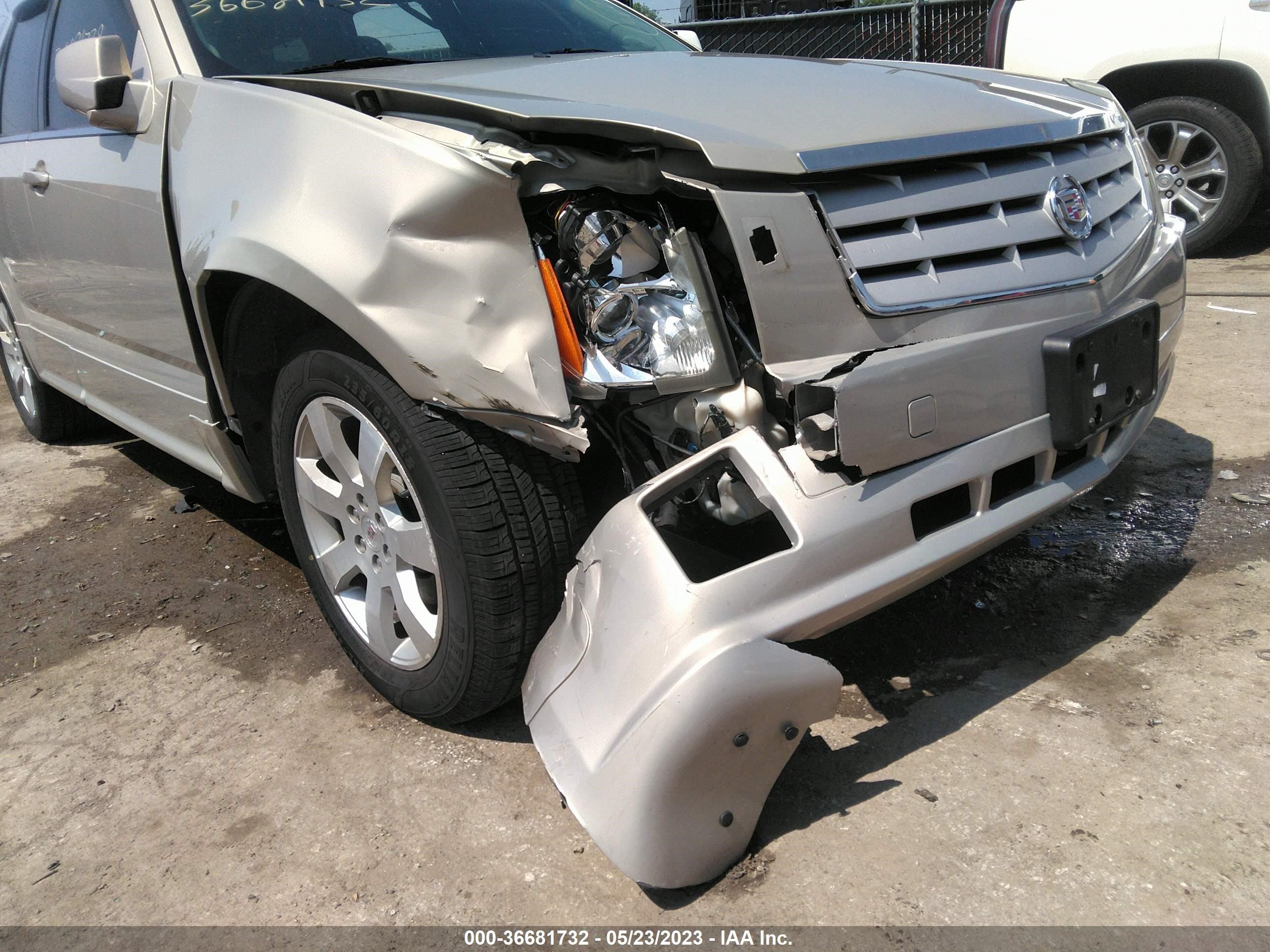 Photo 6 VIN: 1GYEE437880155229 - CADILLAC SRX 