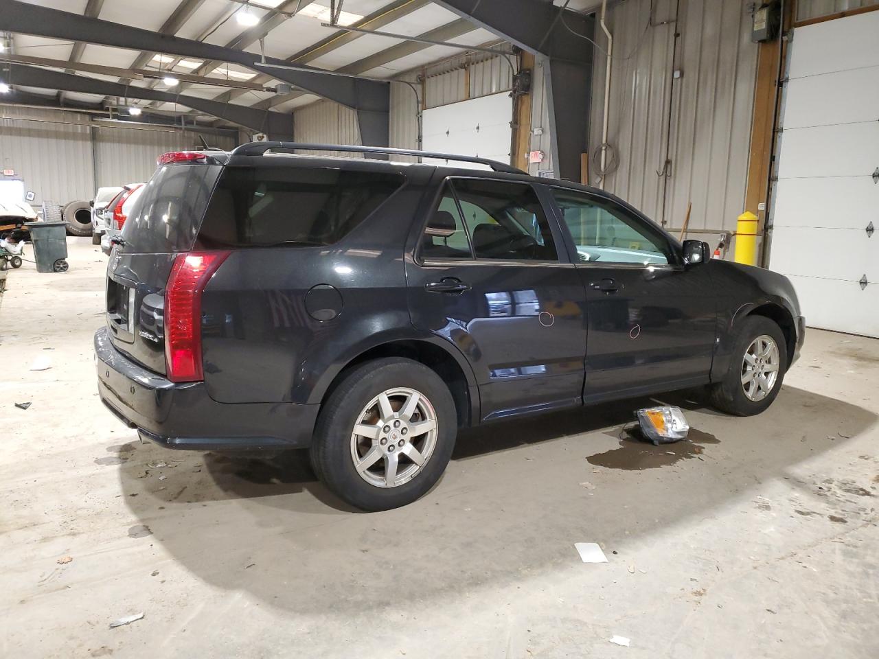 Photo 2 VIN: 1GYEE437890119980 - CADILLAC SRX 