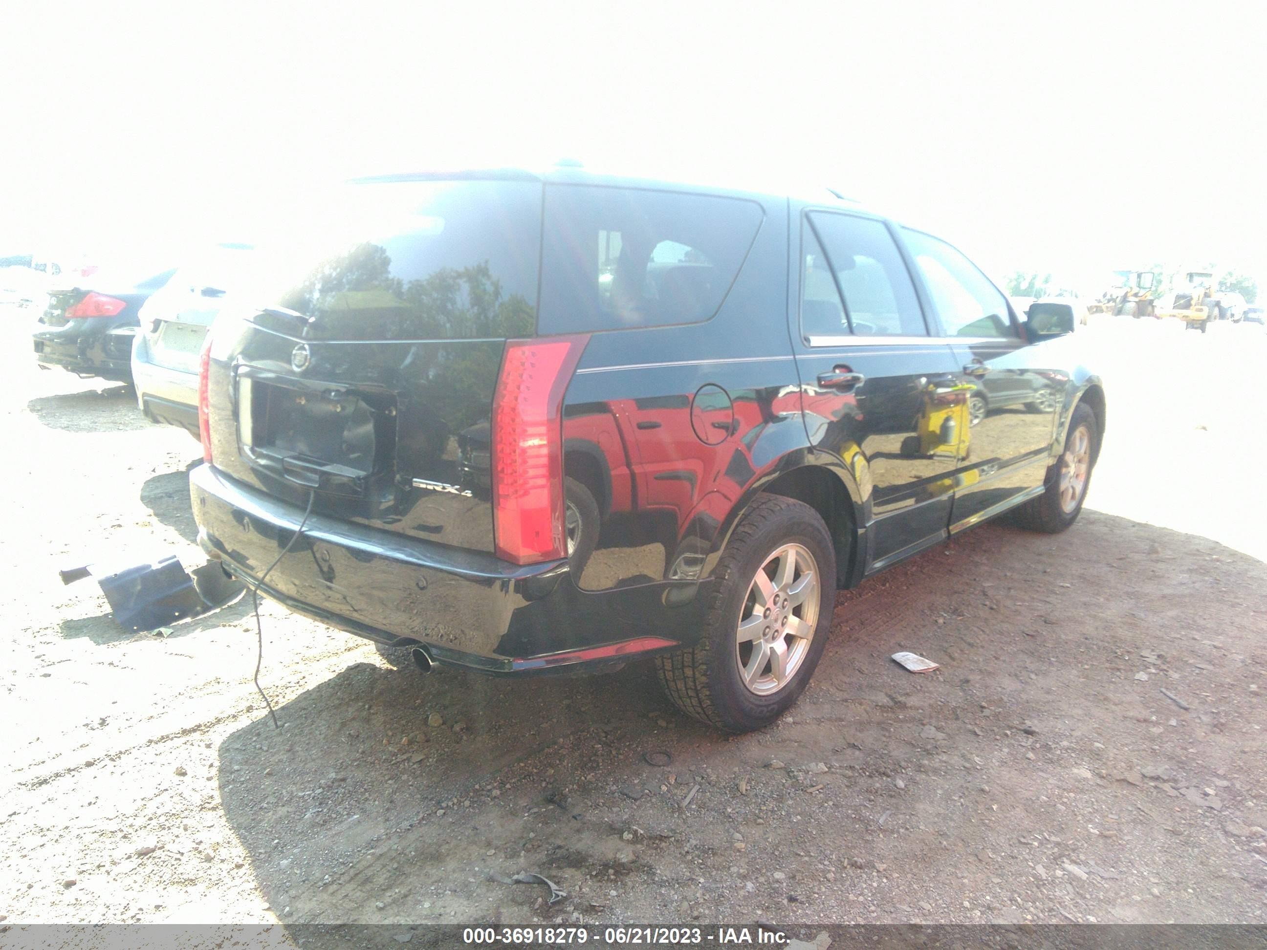 Photo 3 VIN: 1GYEE437X90115705 - CADILLAC SRX 