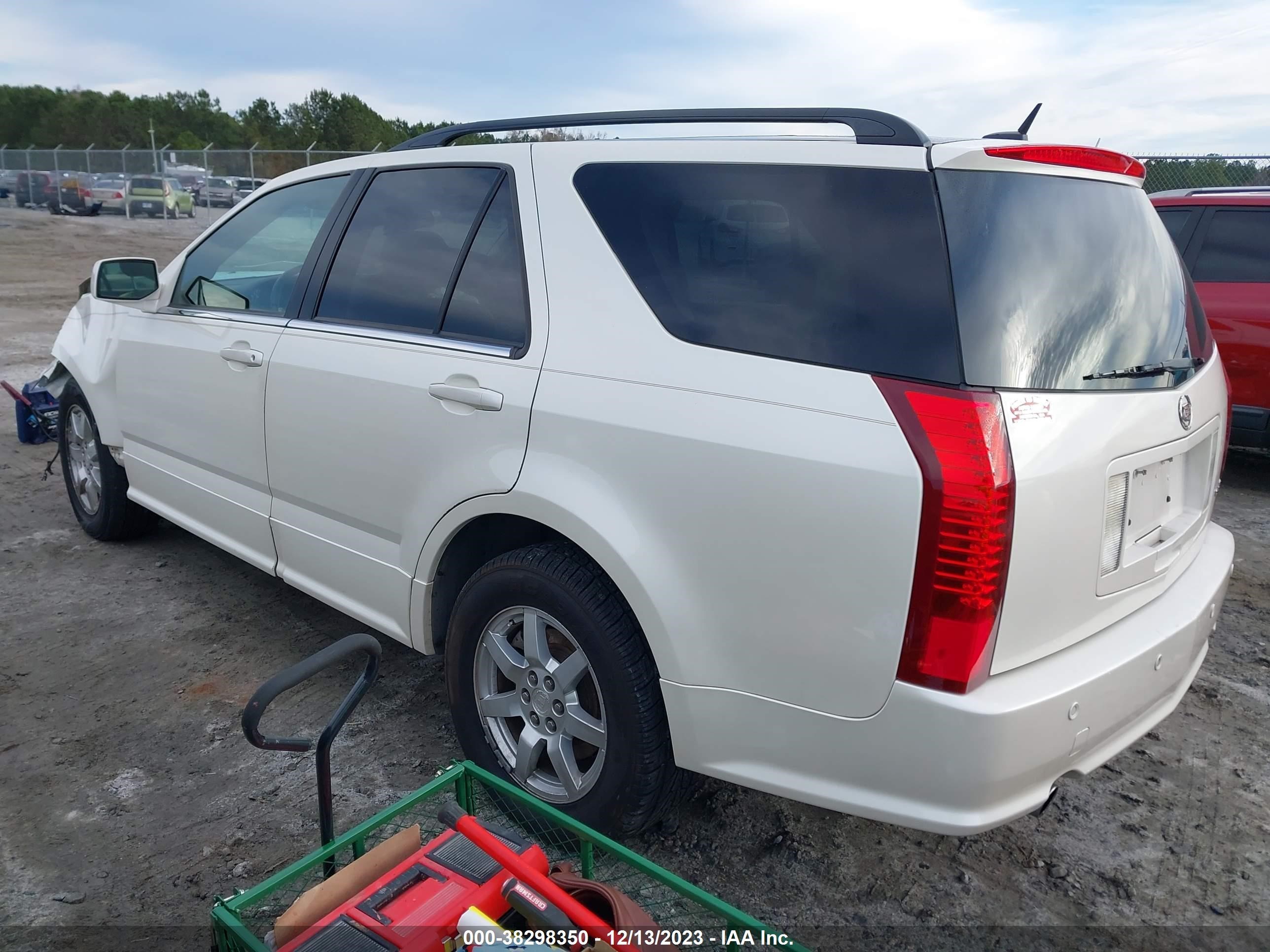 Photo 2 VIN: 1GYEE637060219630 - CADILLAC SRX 