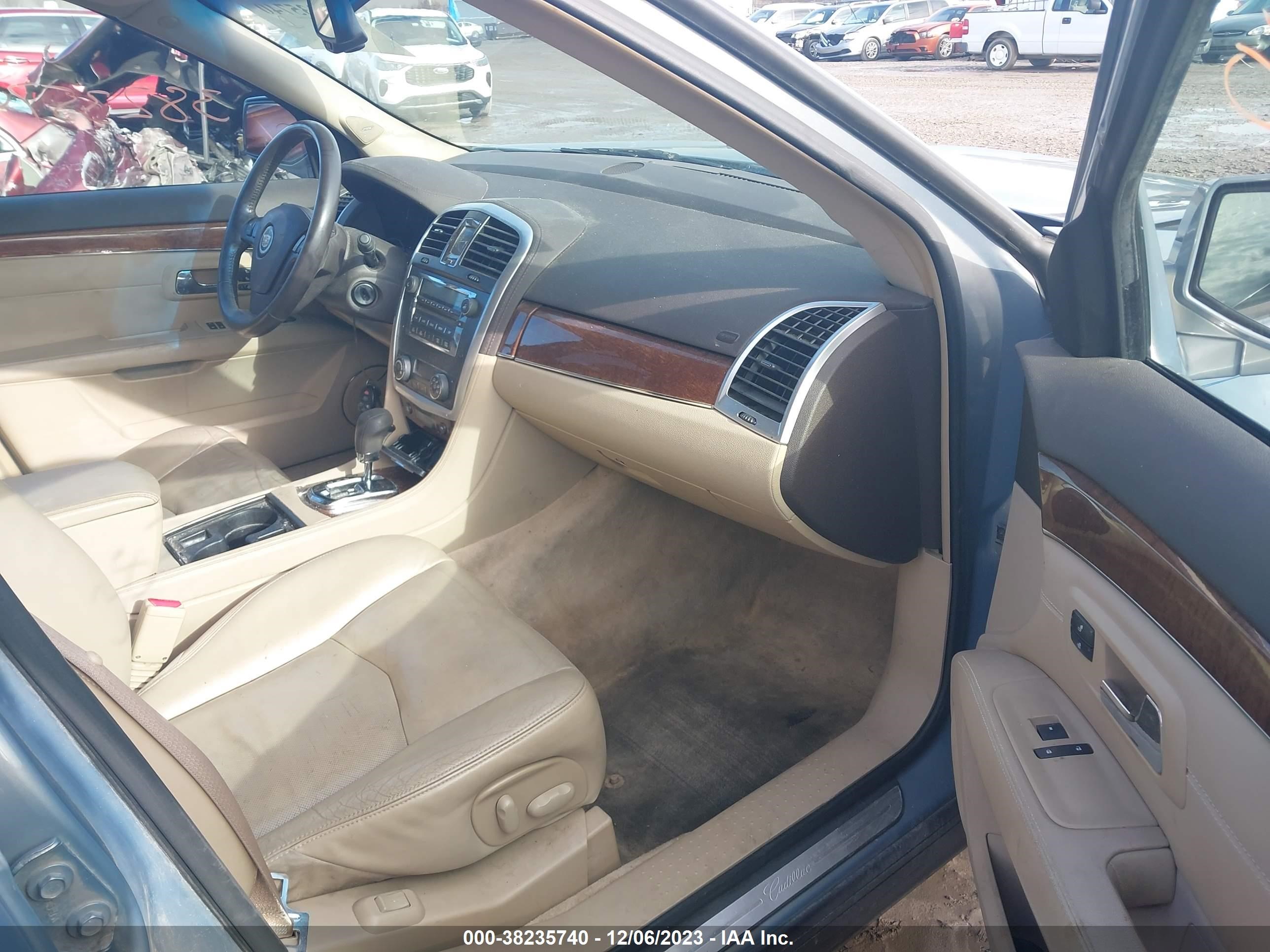 Photo 4 VIN: 1GYEE637070129010 - CADILLAC SRX 