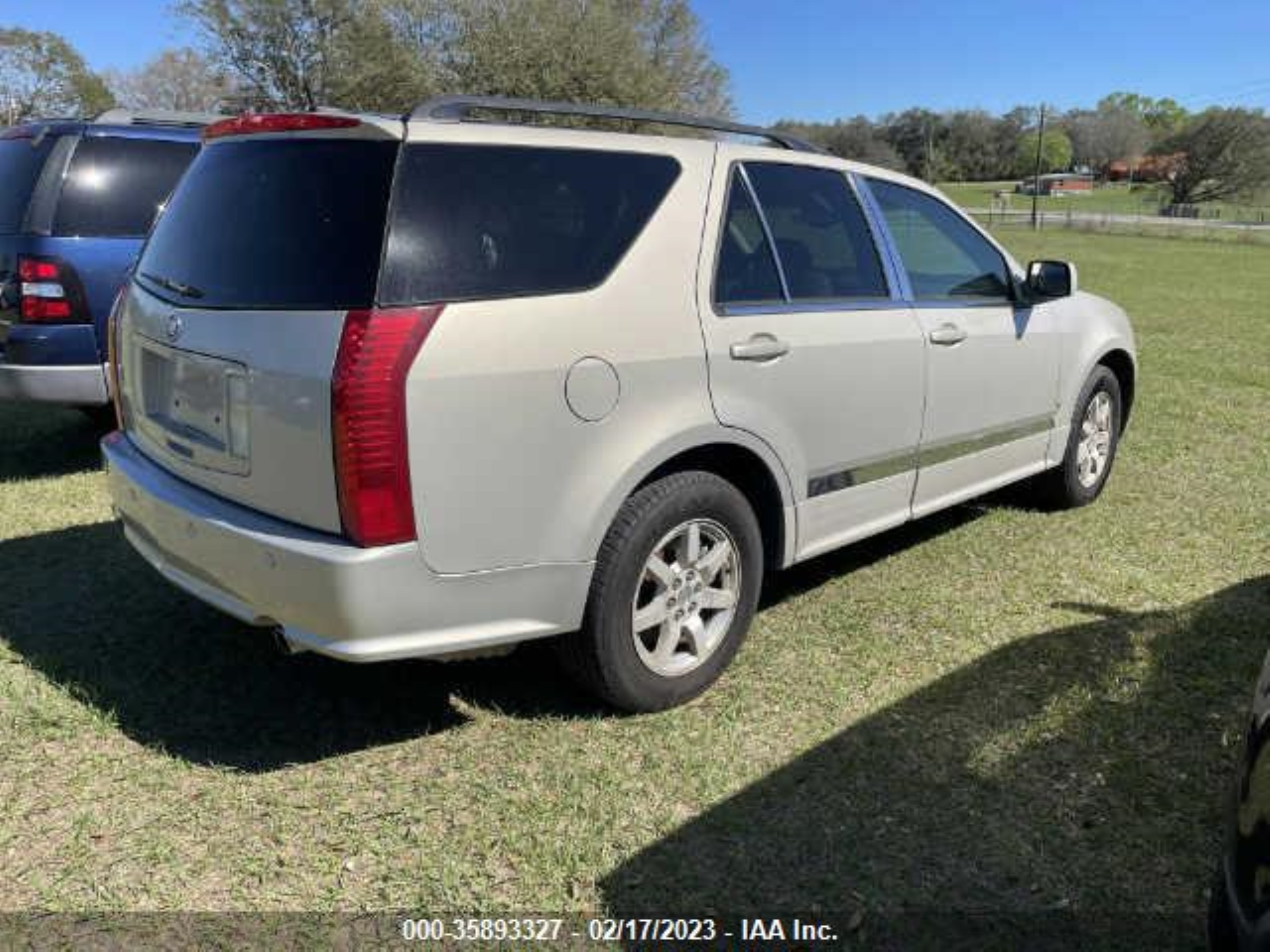 Photo 3 VIN: 1GYEE637070142548 - CADILLAC SRX 