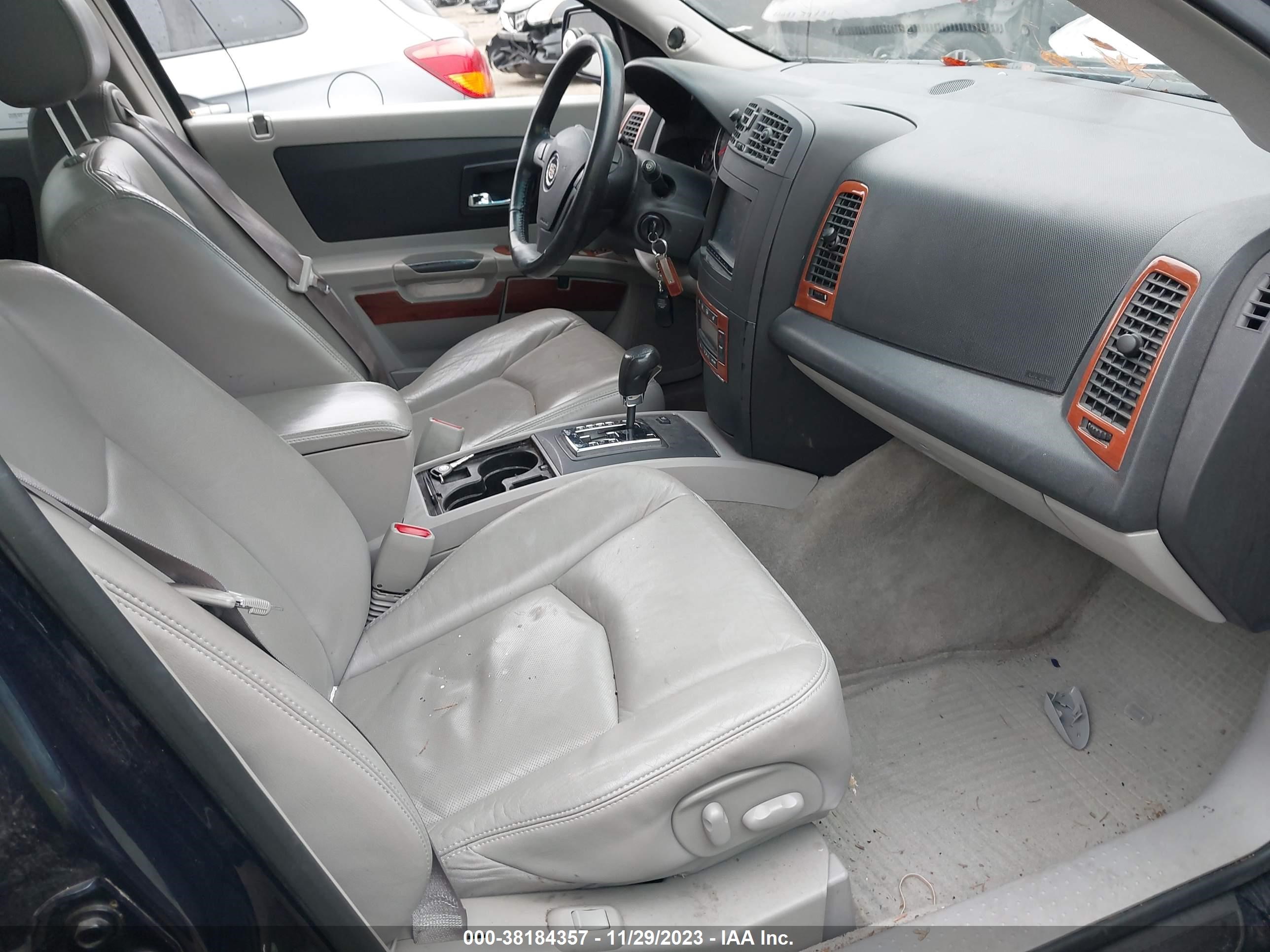 Photo 4 VIN: 1GYEE637160133565 - CADILLAC SRX 