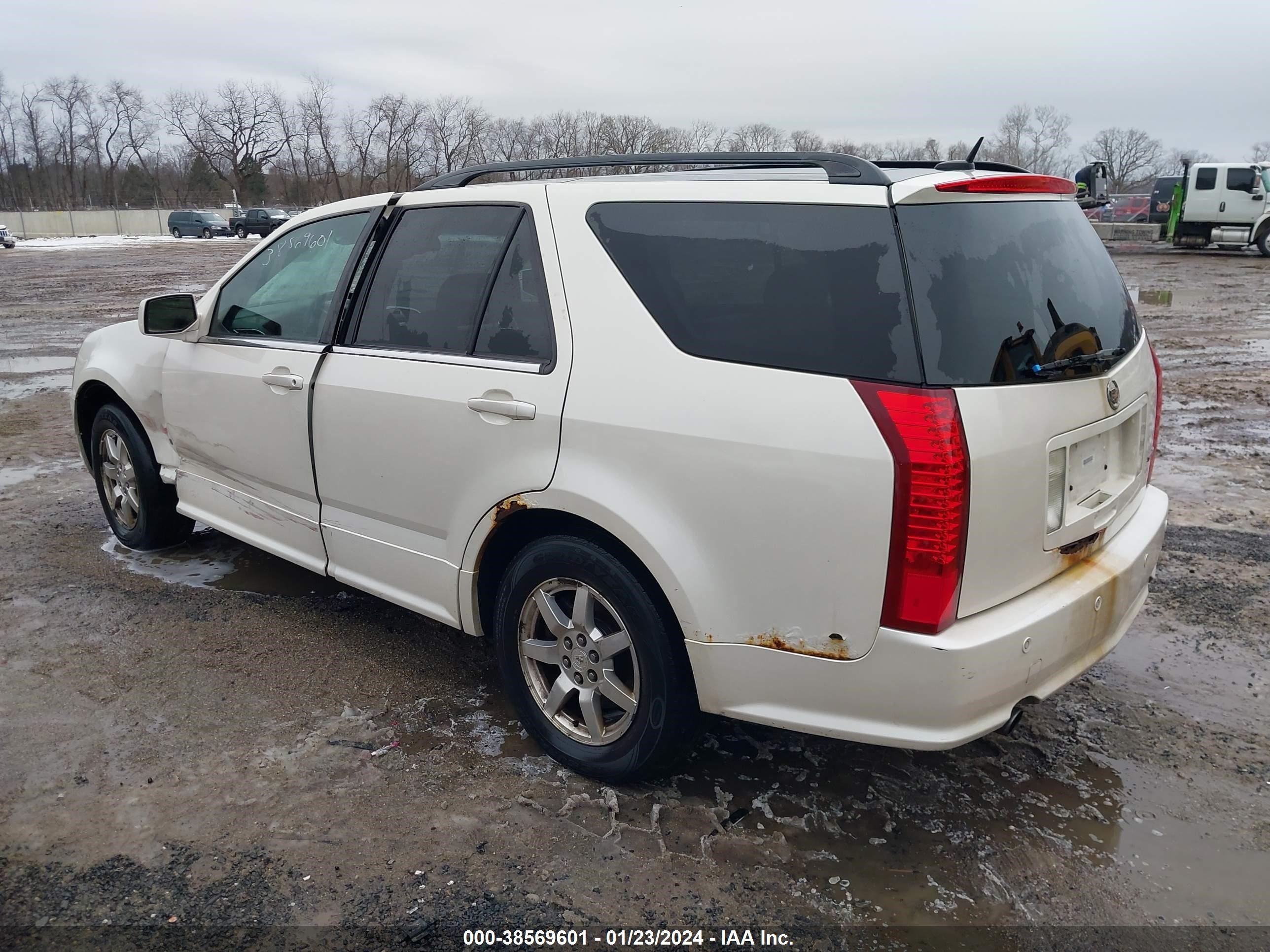 Photo 2 VIN: 1GYEE637170115696 - CADILLAC SRX 