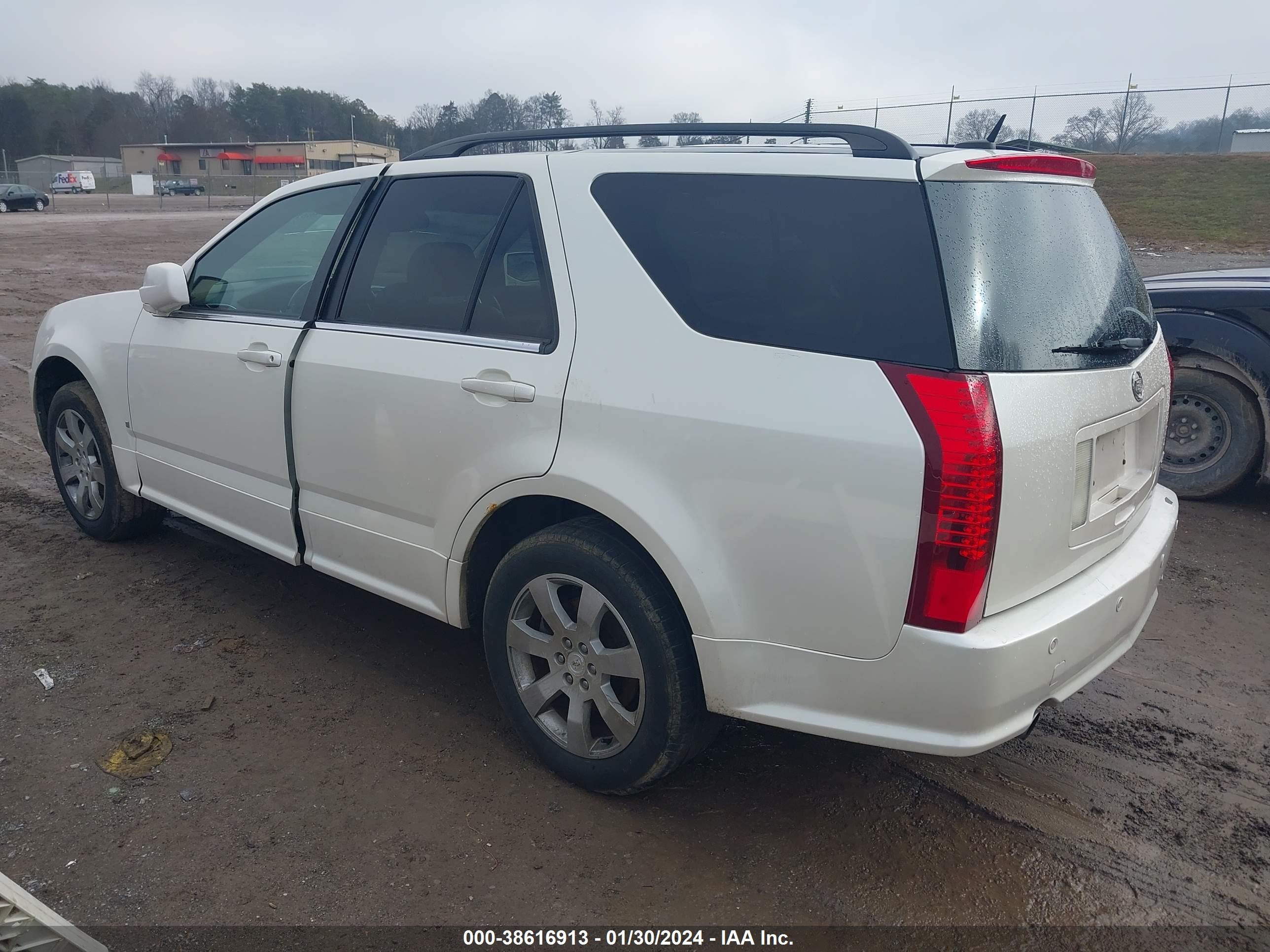 Photo 2 VIN: 1GYEE637170143014 - CADILLAC SRX 