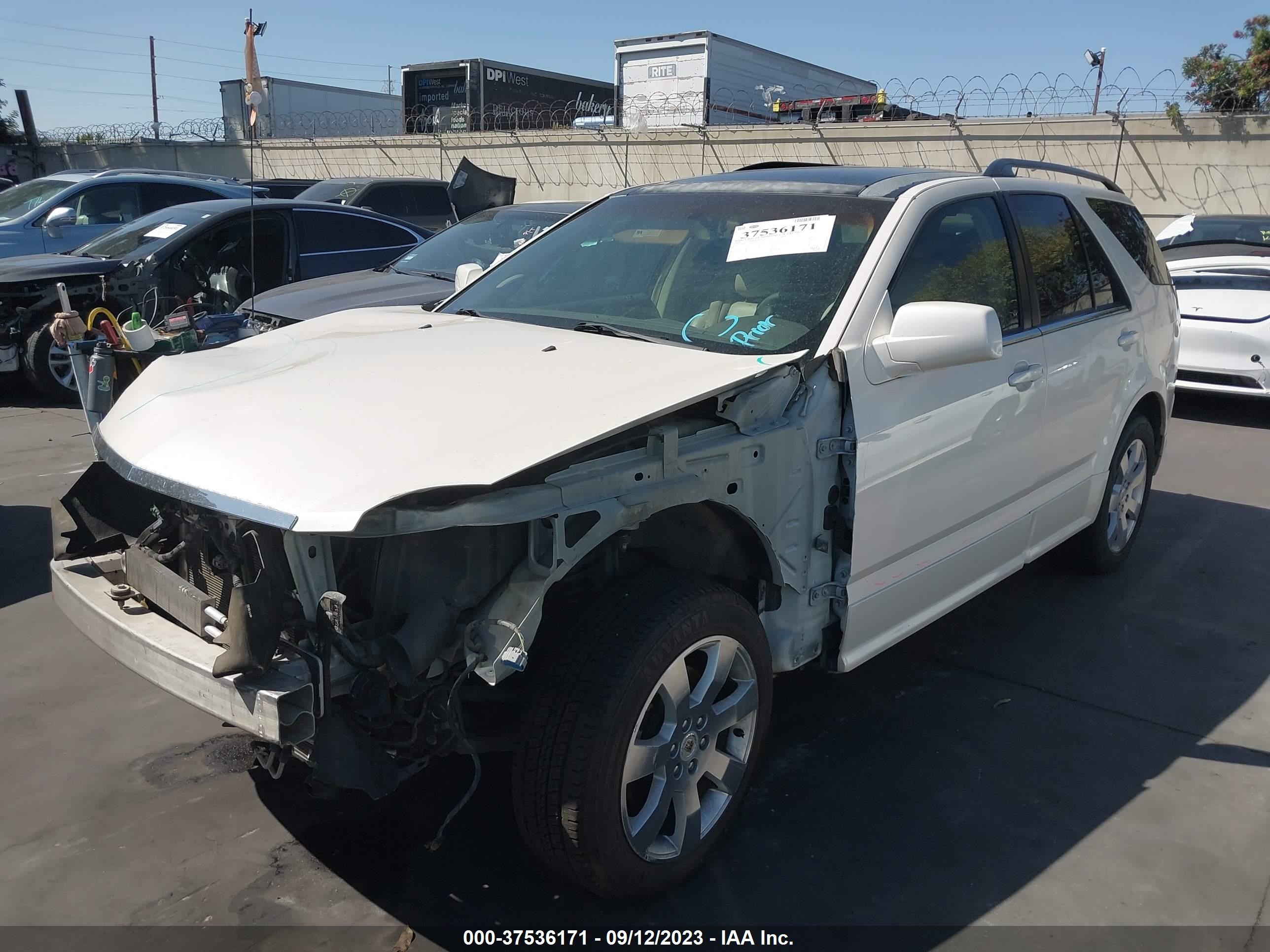 Photo 1 VIN: 1GYEE637180104053 - CADILLAC SRX 