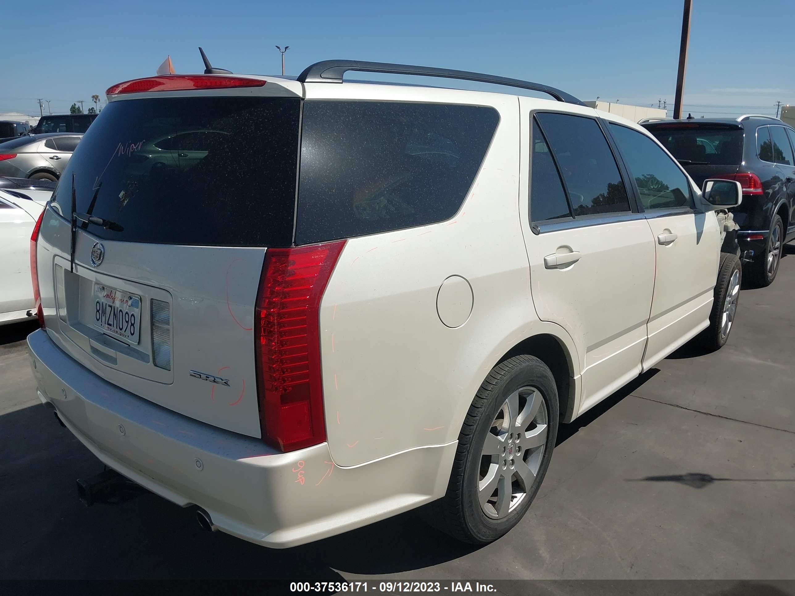 Photo 3 VIN: 1GYEE637180104053 - CADILLAC SRX 