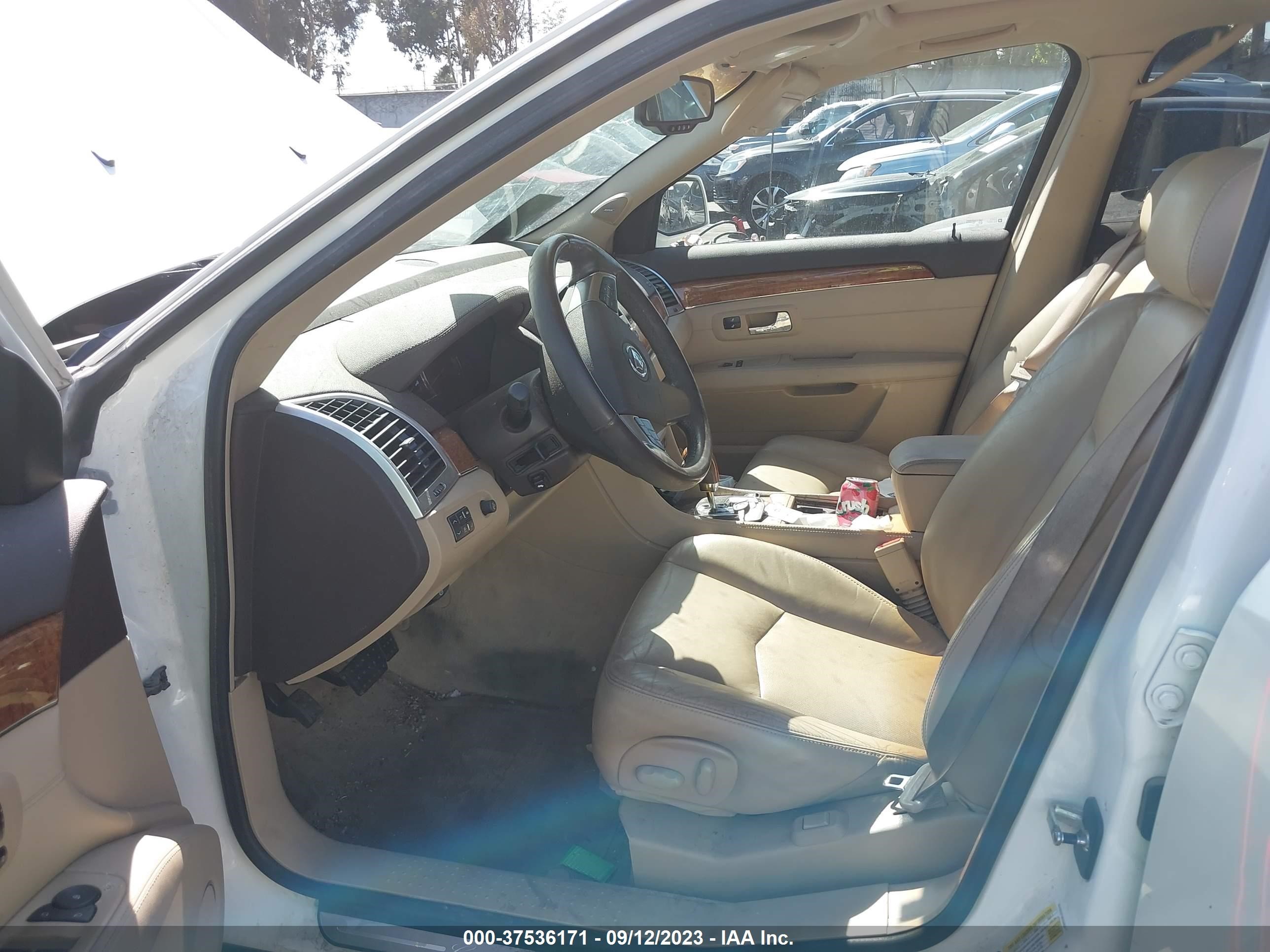 Photo 4 VIN: 1GYEE637180104053 - CADILLAC SRX 