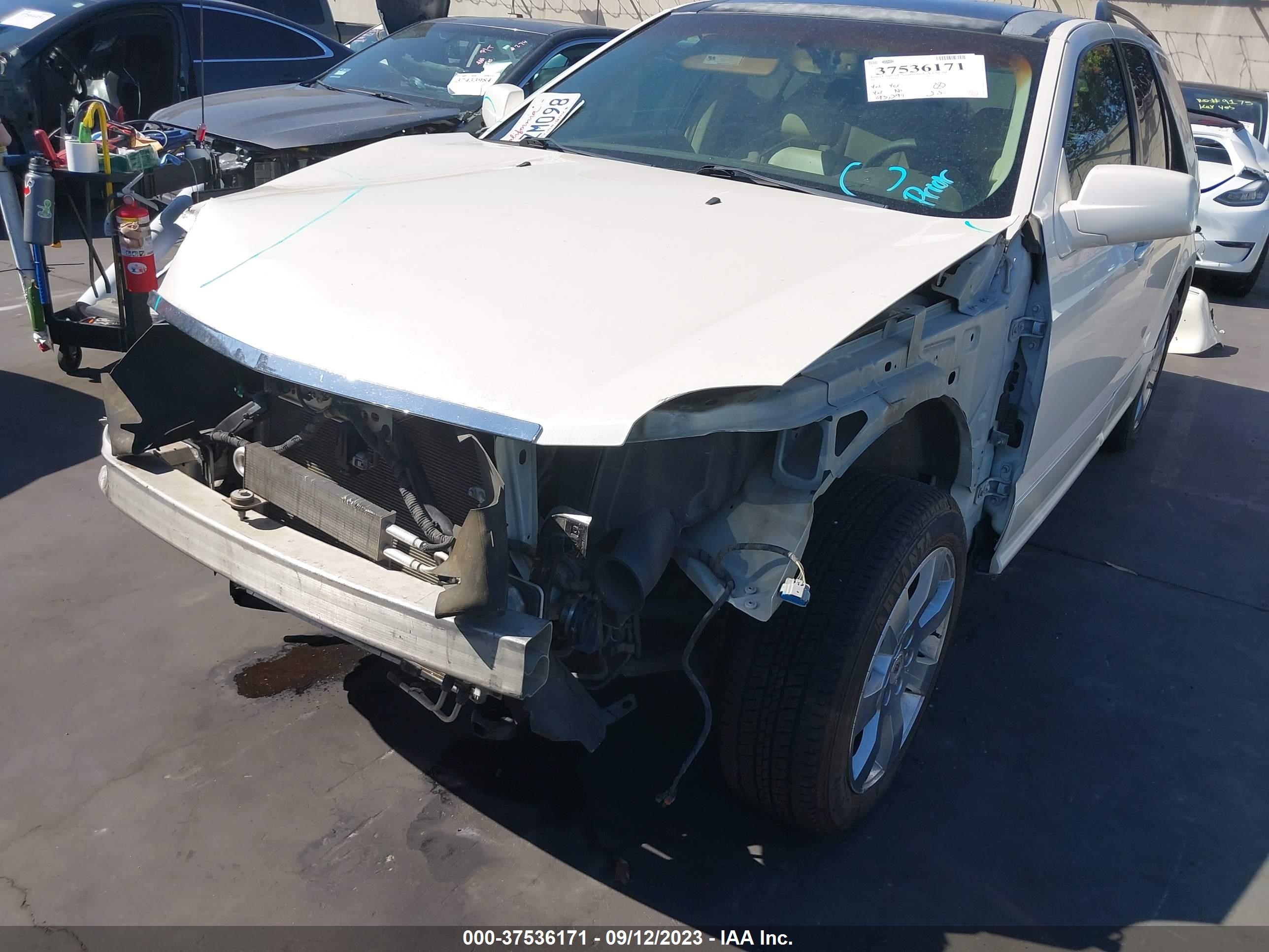 Photo 5 VIN: 1GYEE637180104053 - CADILLAC SRX 