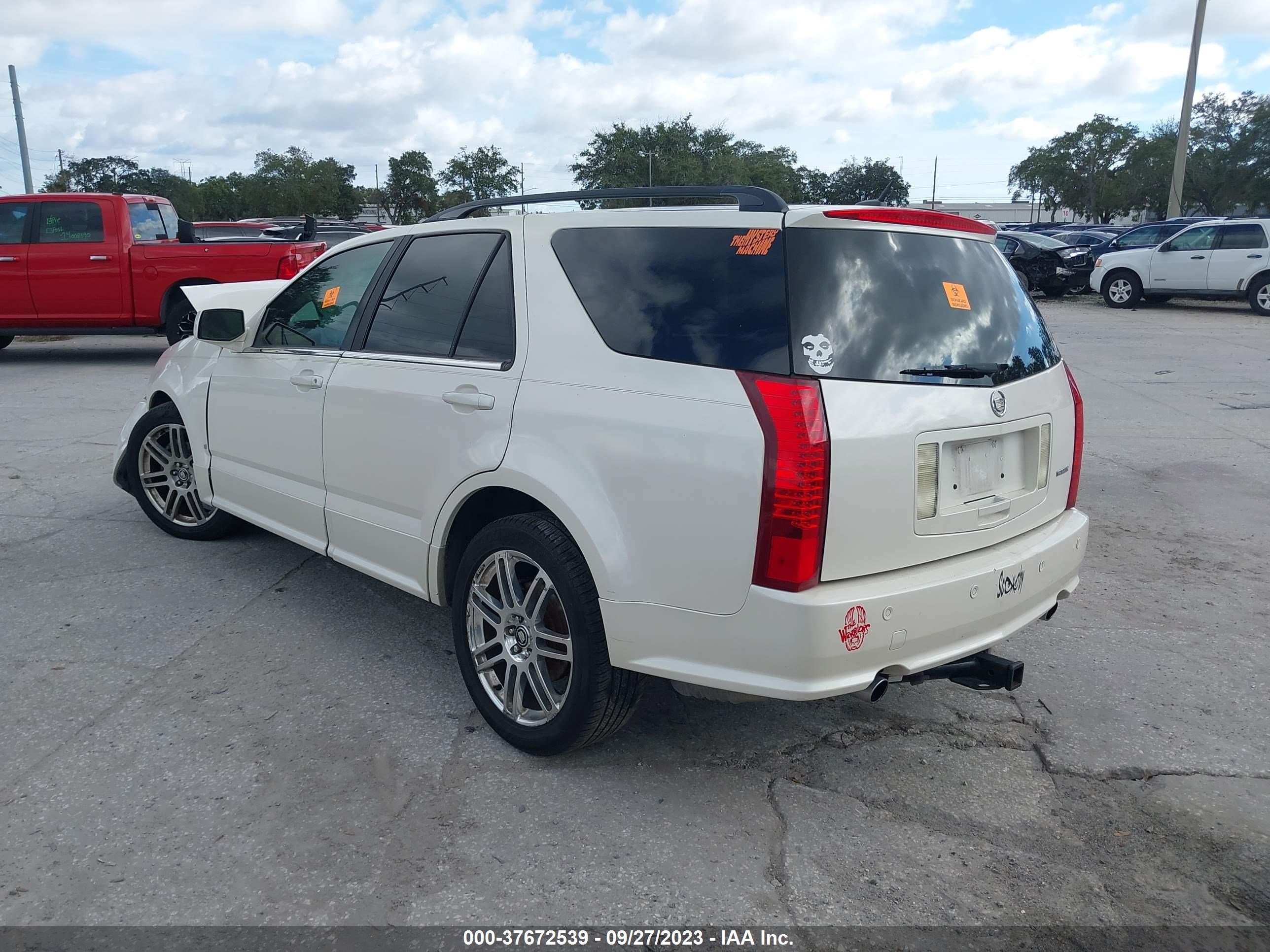 Photo 2 VIN: 1GYEE637180179710 - CADILLAC SRX 