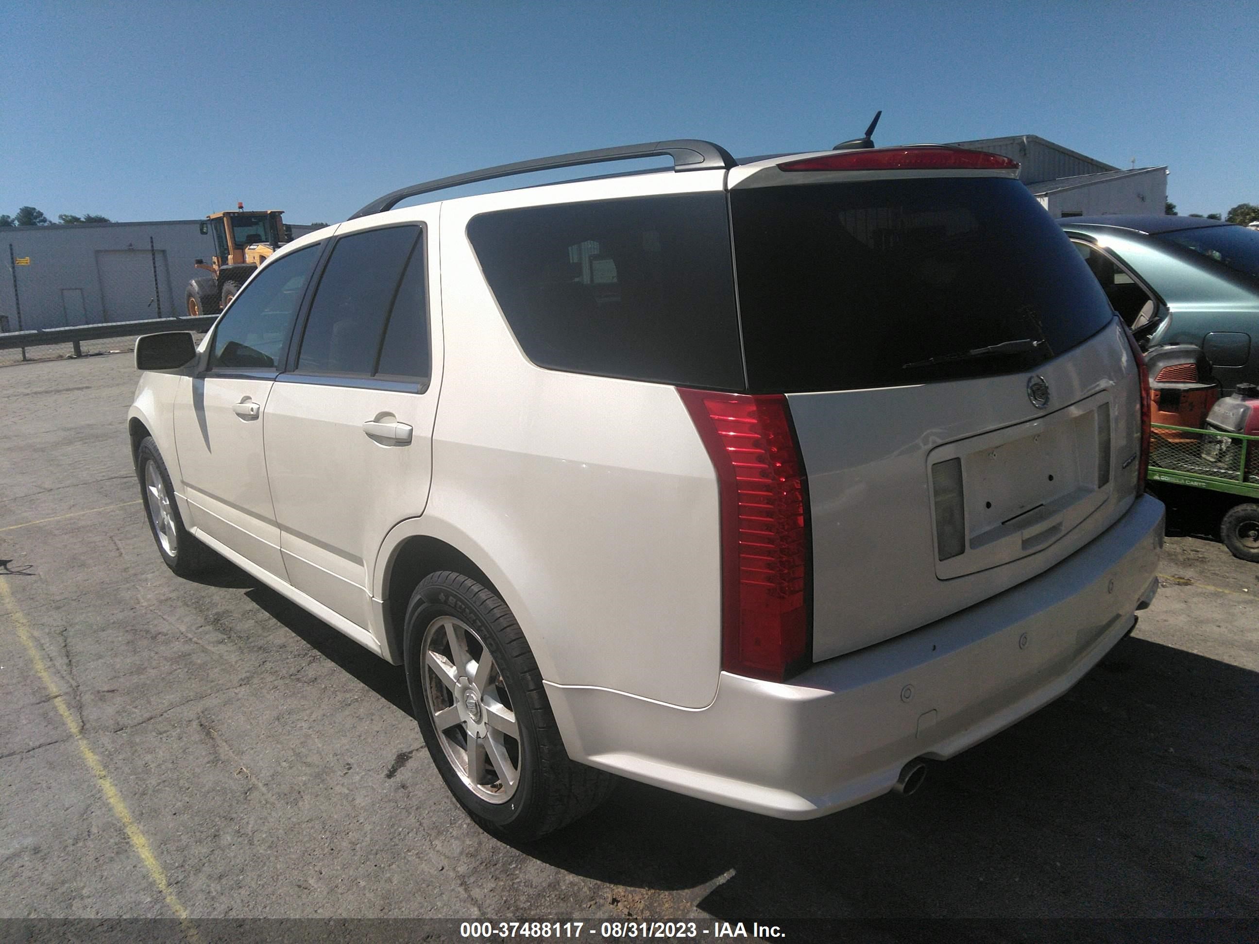 Photo 2 VIN: 1GYEE637250234967 - CADILLAC SRX 