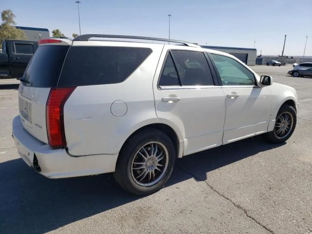 Photo 2 VIN: 1GYEE637260181642 - CADILLAC SRX 