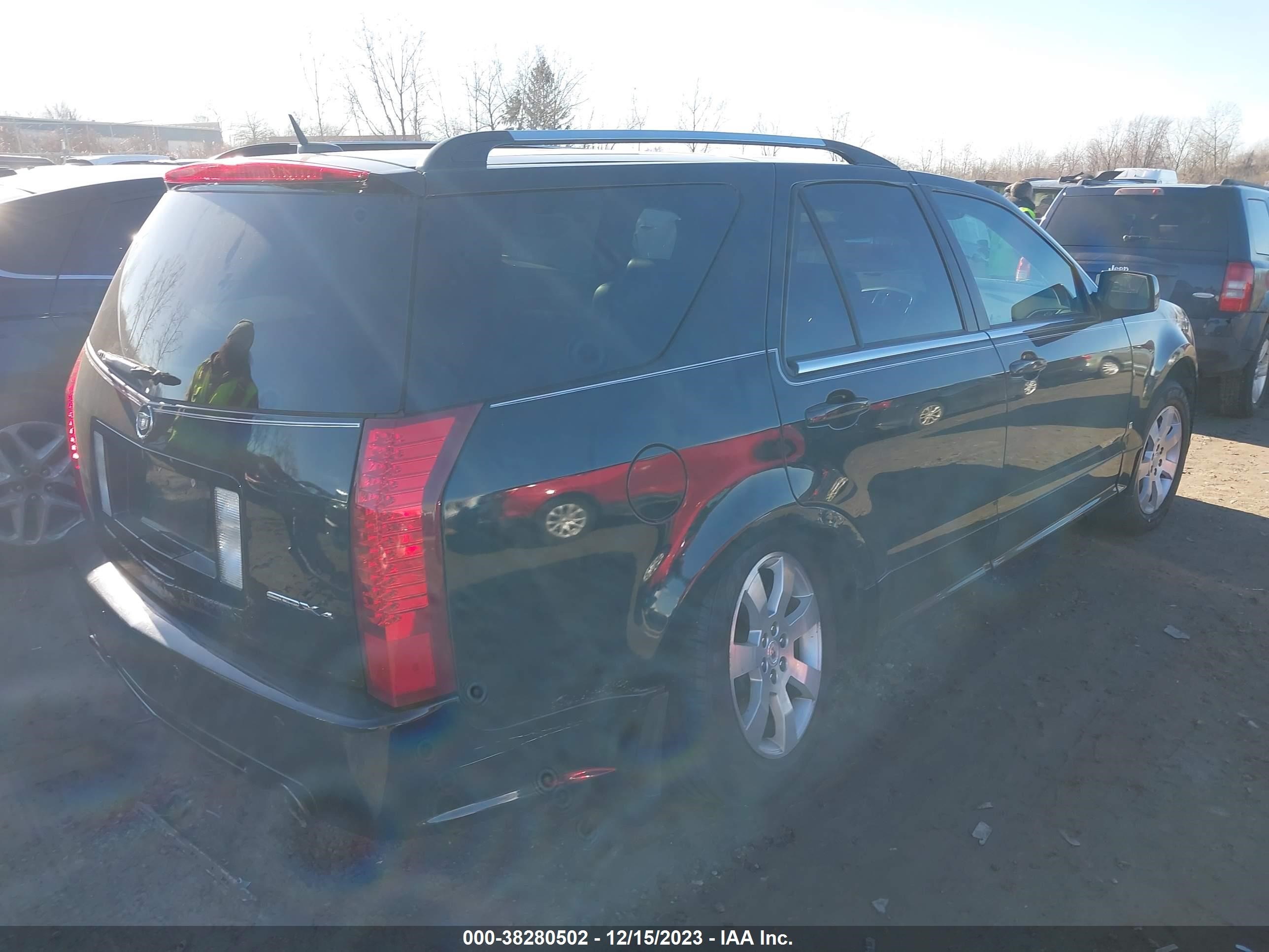 Photo 3 VIN: 1GYEE637270157584 - CADILLAC SRX 