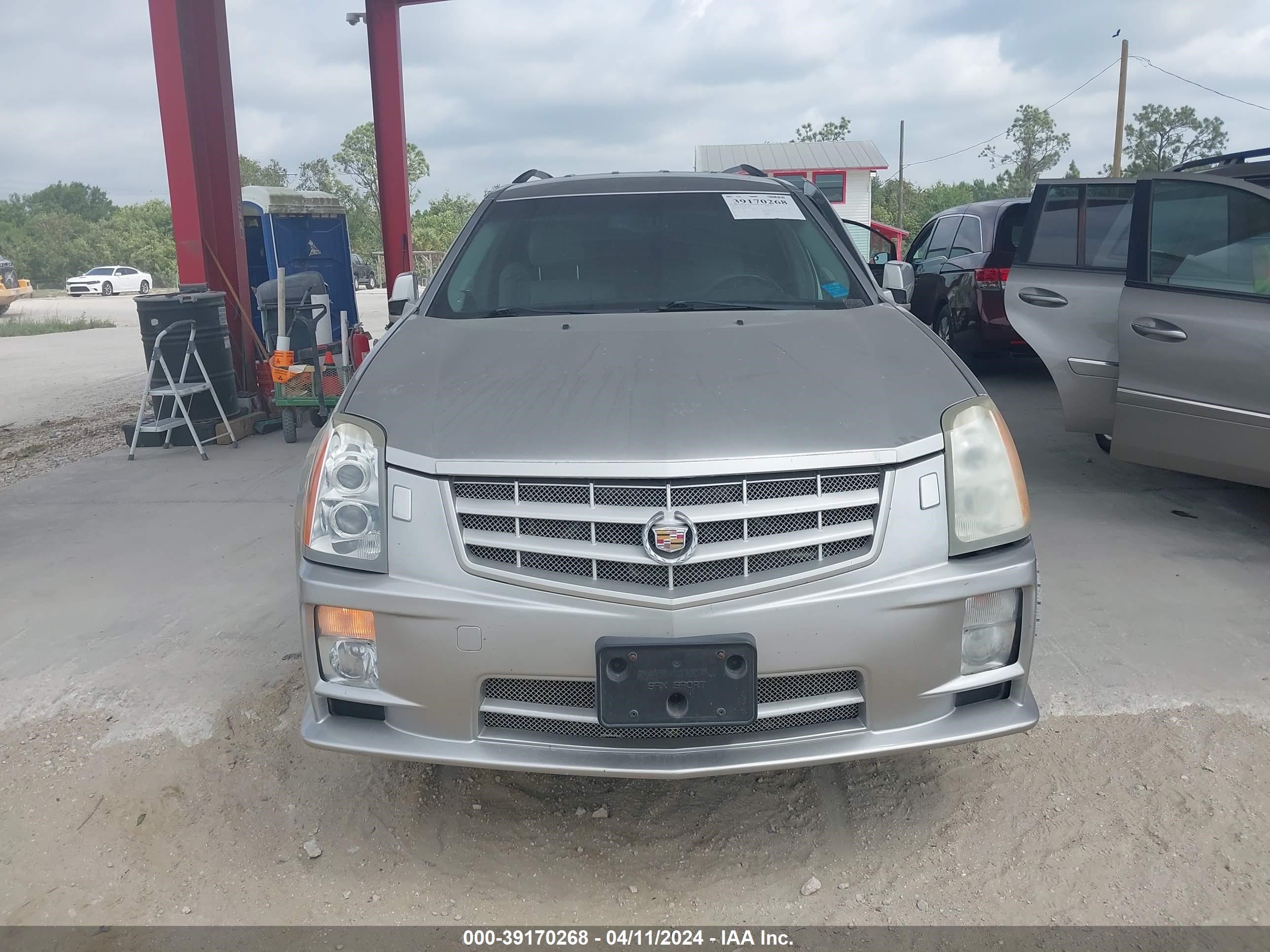 Photo 11 VIN: 1GYEE637280103817 - CADILLAC SRX 