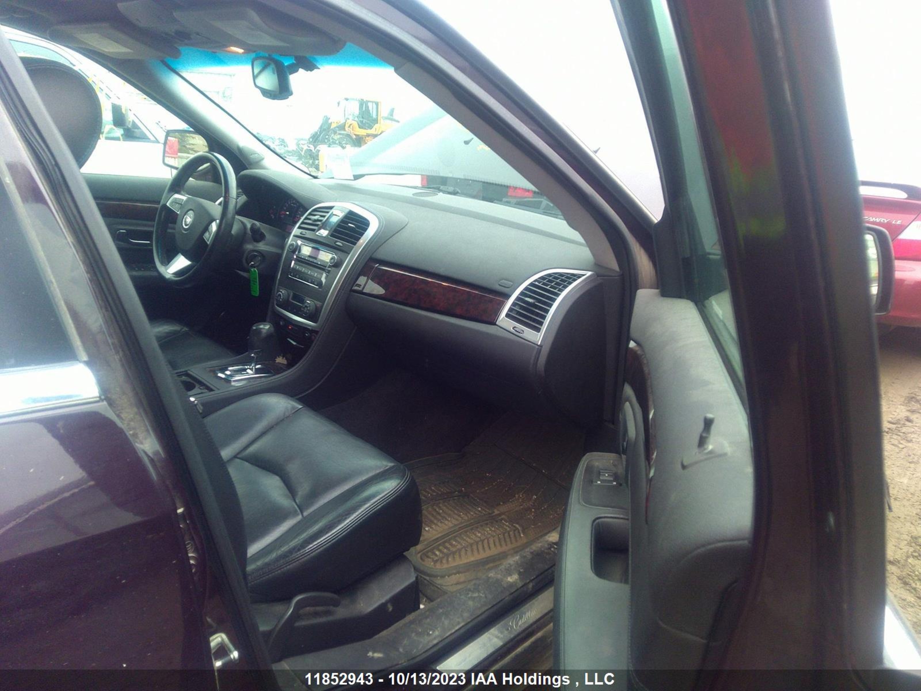 Photo 4 VIN: 1GYEE637280116583 - CADILLAC SRX 