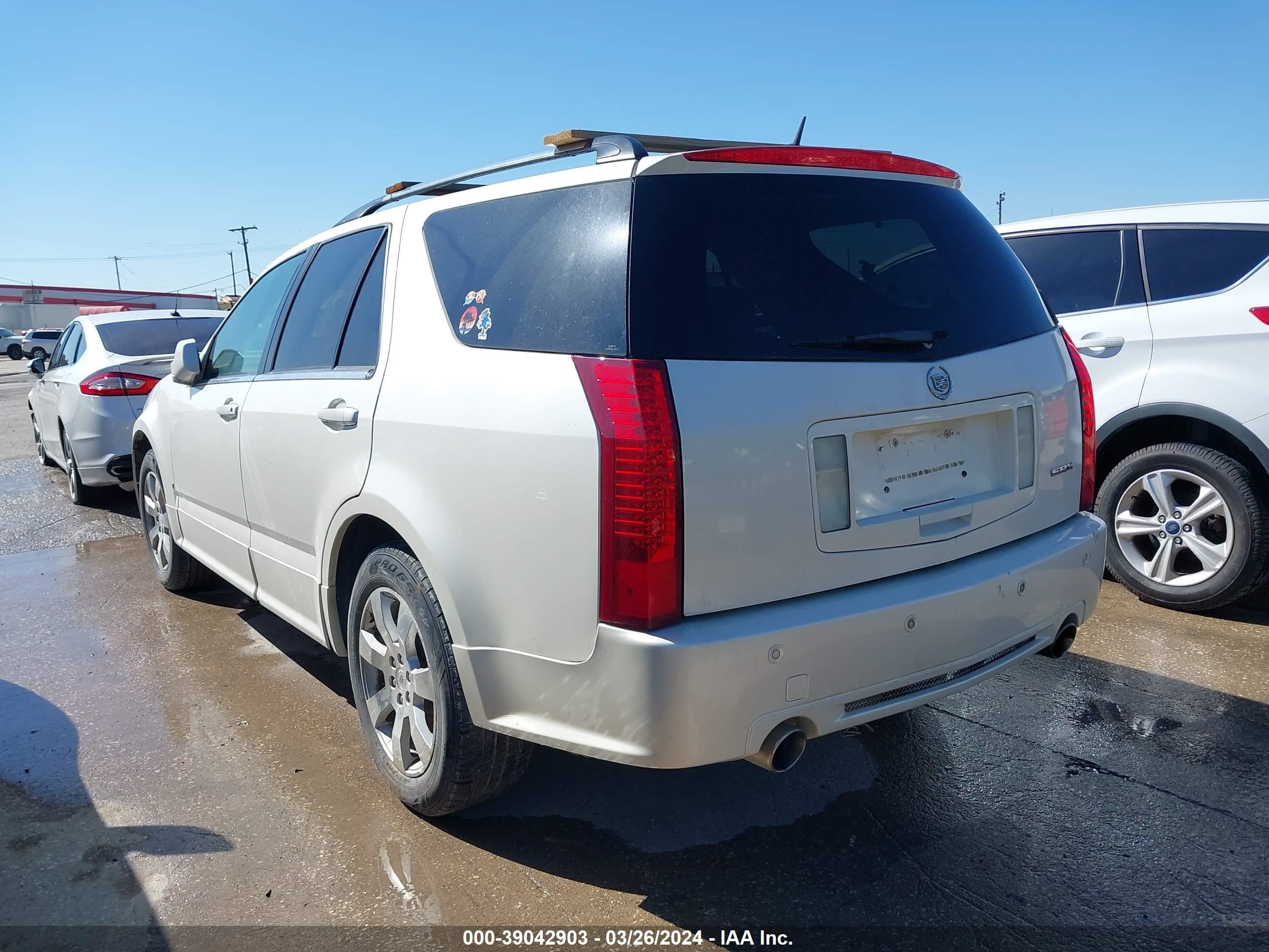 Photo 2 VIN: 1GYEE637670175523 - CADILLAC SRX 