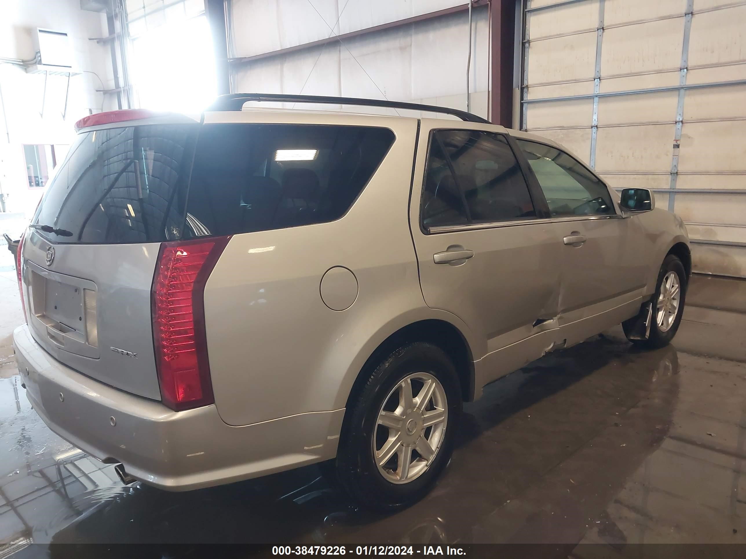 Photo 3 VIN: 1GYEE637750119281 - CADILLAC SRX 