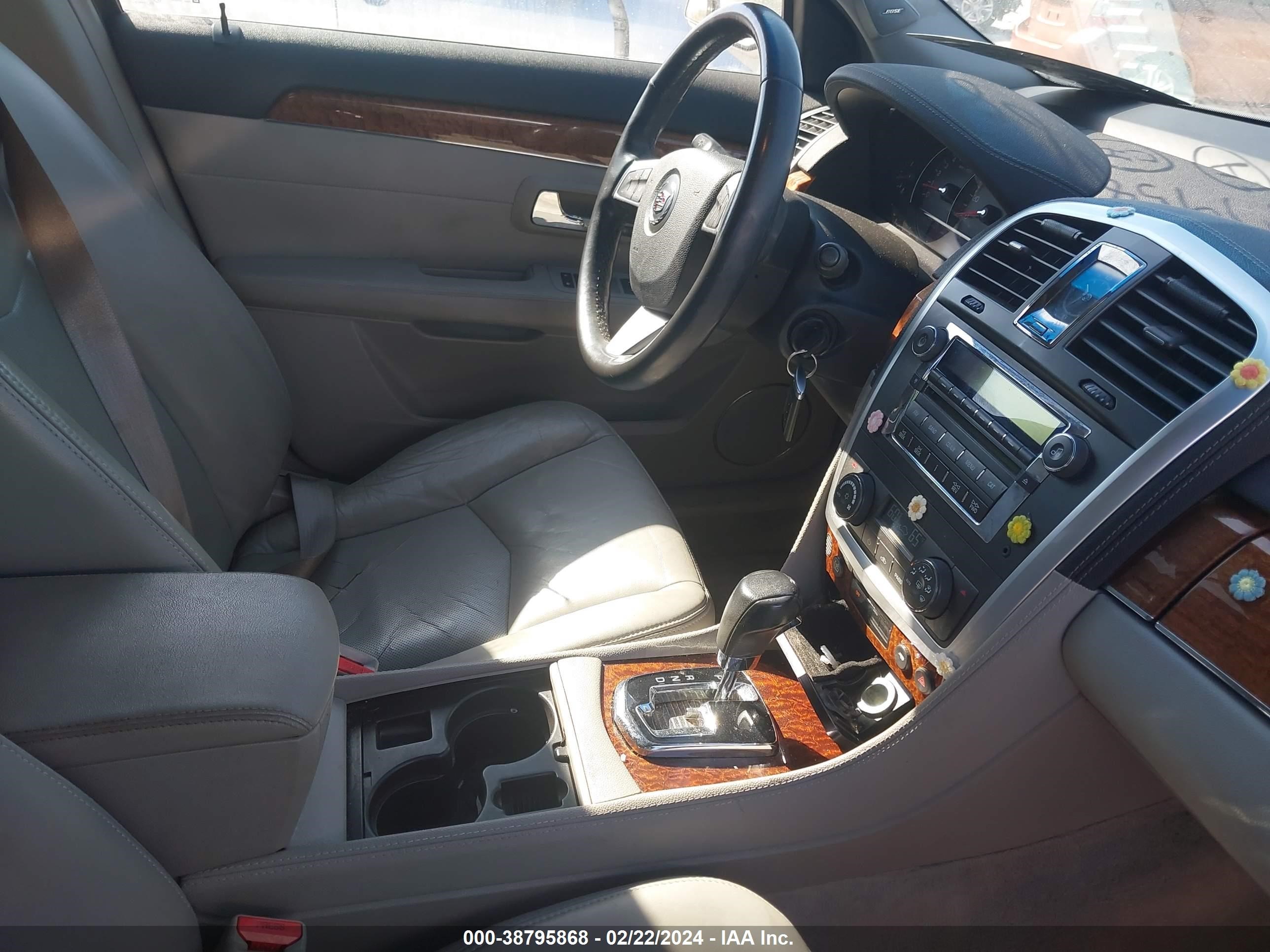 Photo 4 VIN: 1GYEE637780127689 - CADILLAC SRX 