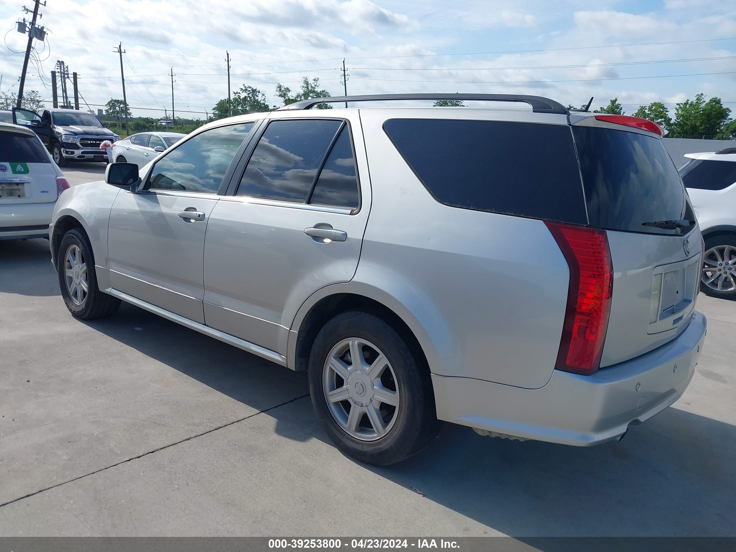 Photo 2 VIN: 1GYEE637950179871 - CADILLAC SRX 