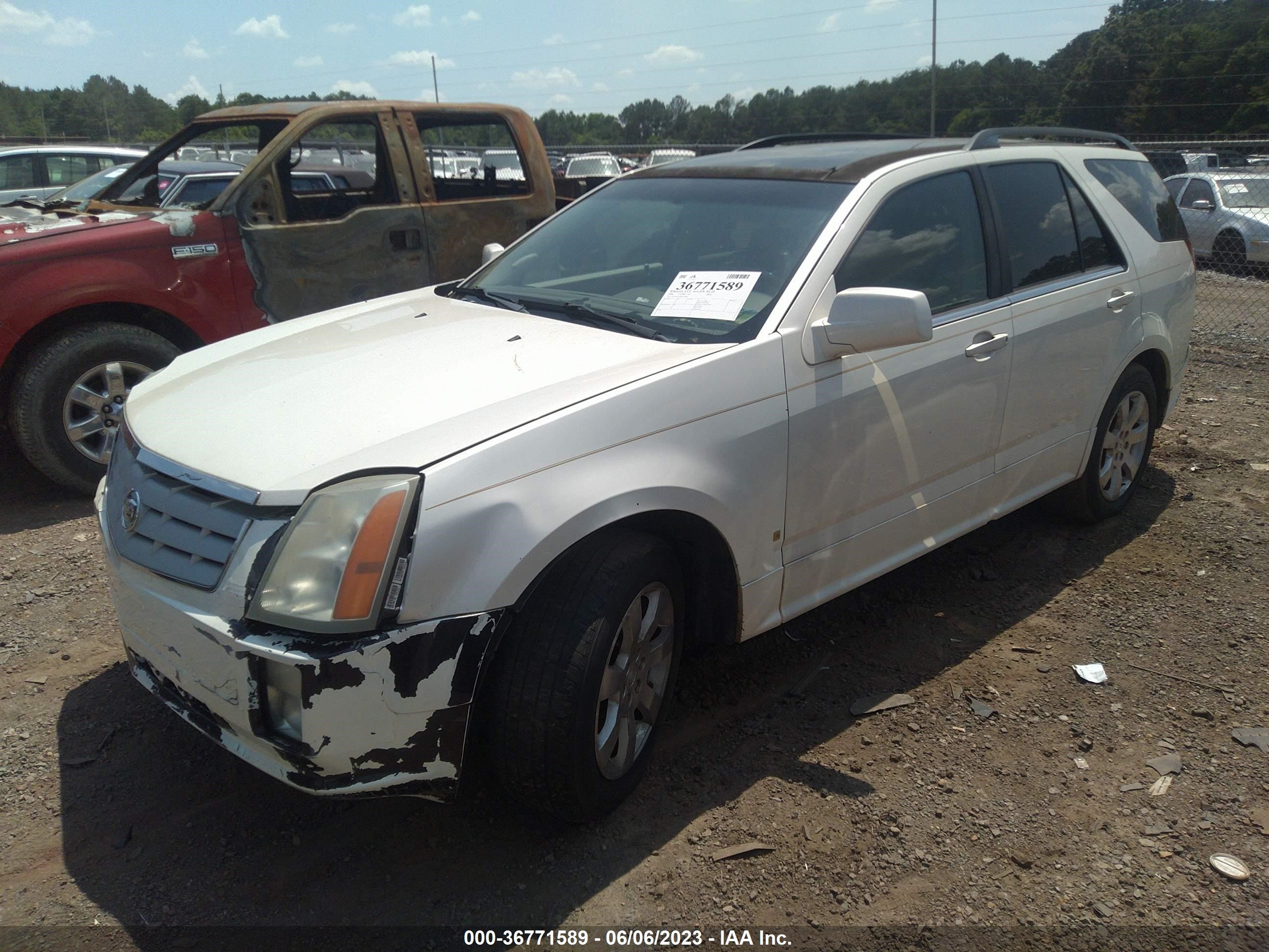 Photo 2 VIN: 1GYEE637960118148 - CADILLAC SRX 