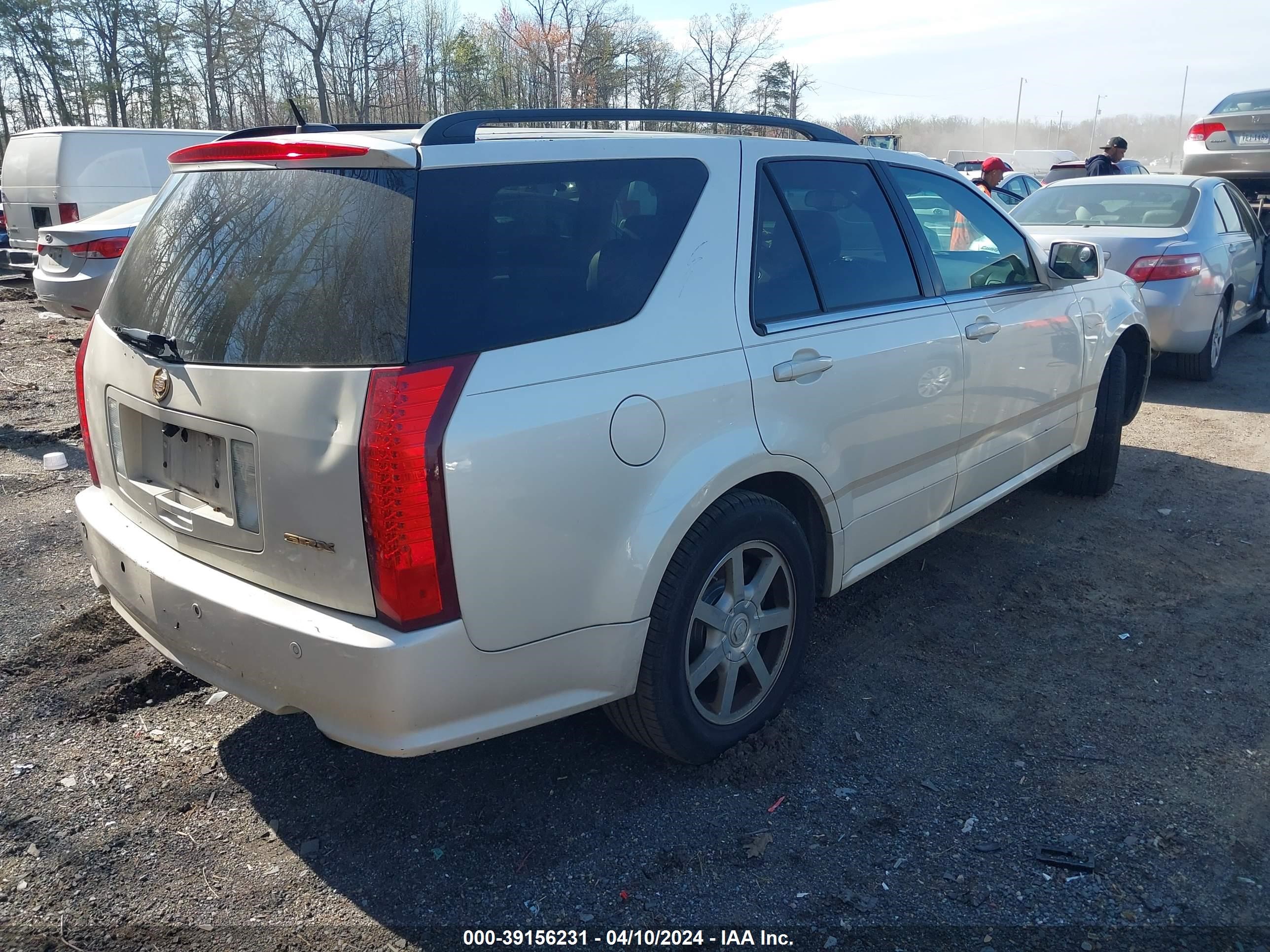 Photo 3 VIN: 1GYEE637X50172329 - CADILLAC SRX 