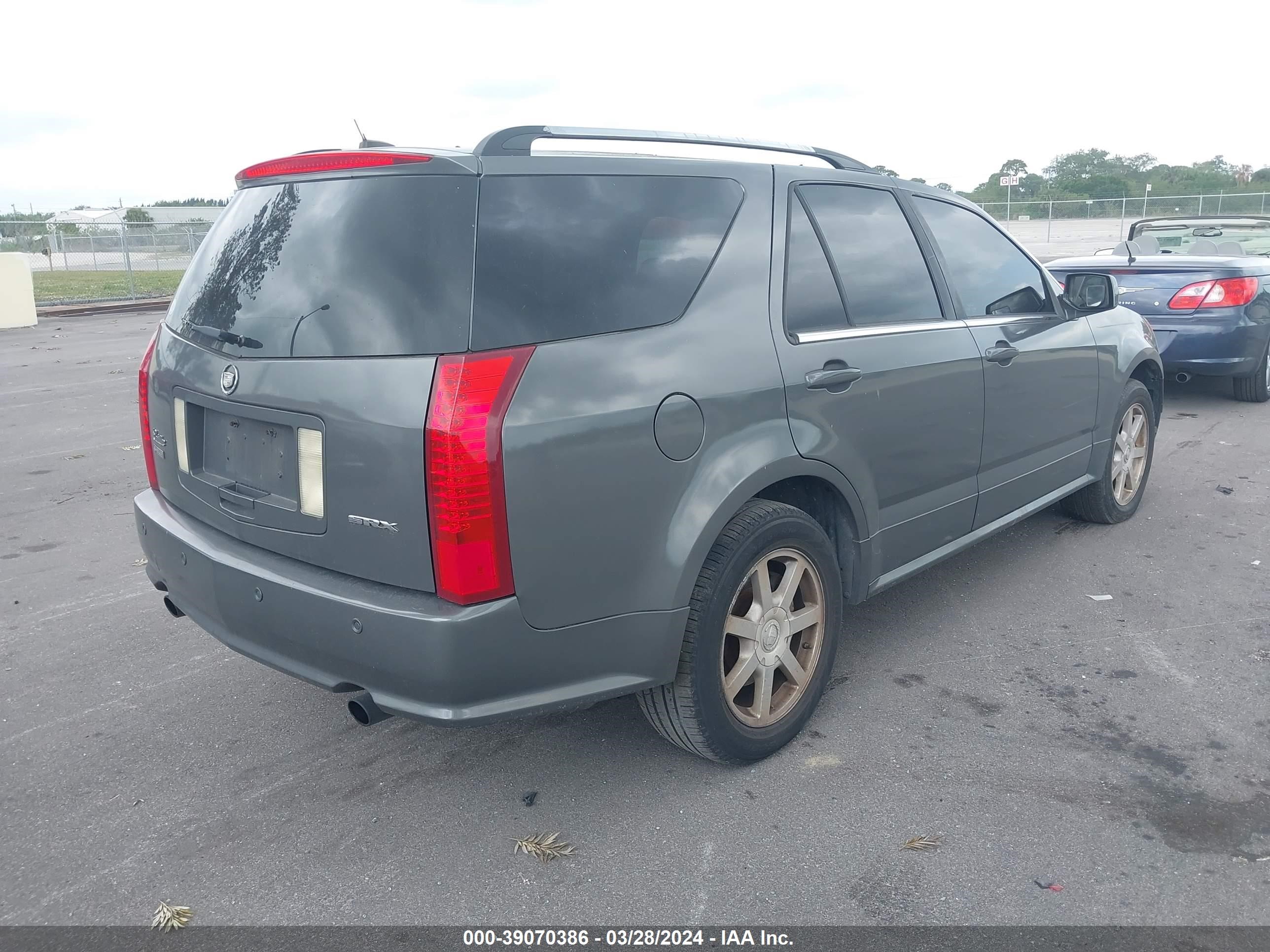 Photo 3 VIN: 1GYEE63A450172600 - CADILLAC SRX 