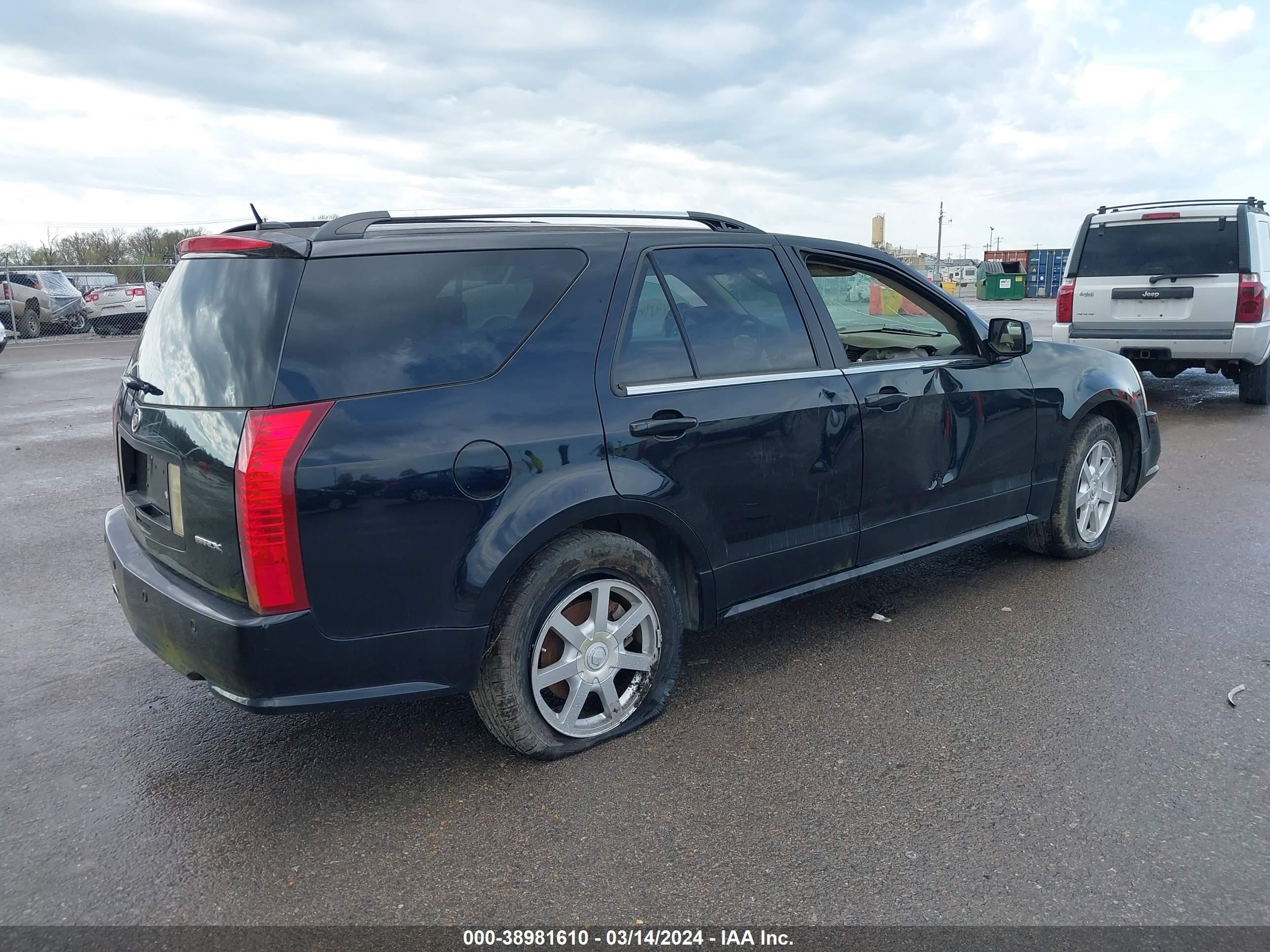 Photo 3 VIN: 1GYEE63A550138083 - CADILLAC SRX 