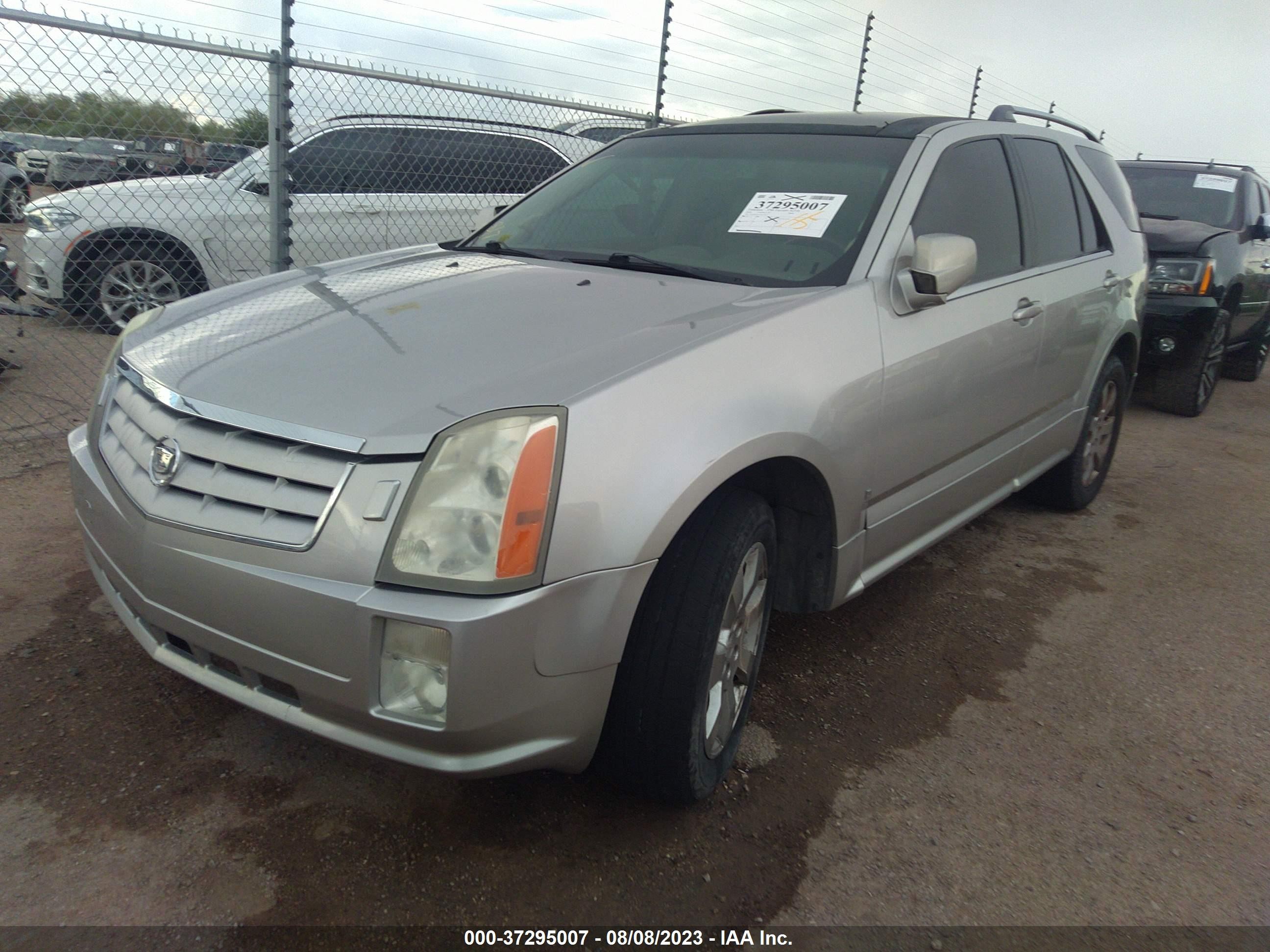 Photo 1 VIN: 1GYEE63A560128512 - CADILLAC SRX 