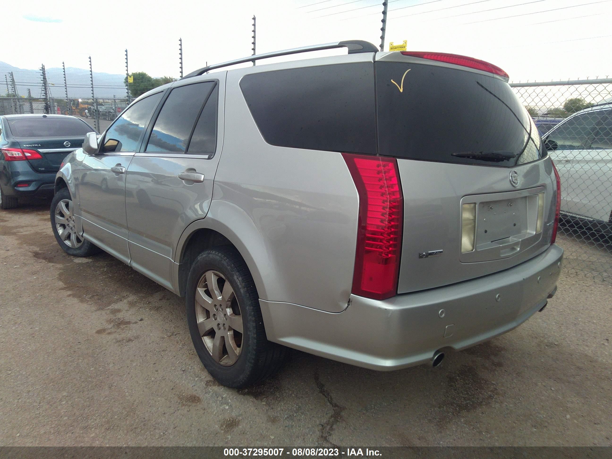 Photo 2 VIN: 1GYEE63A560128512 - CADILLAC SRX 