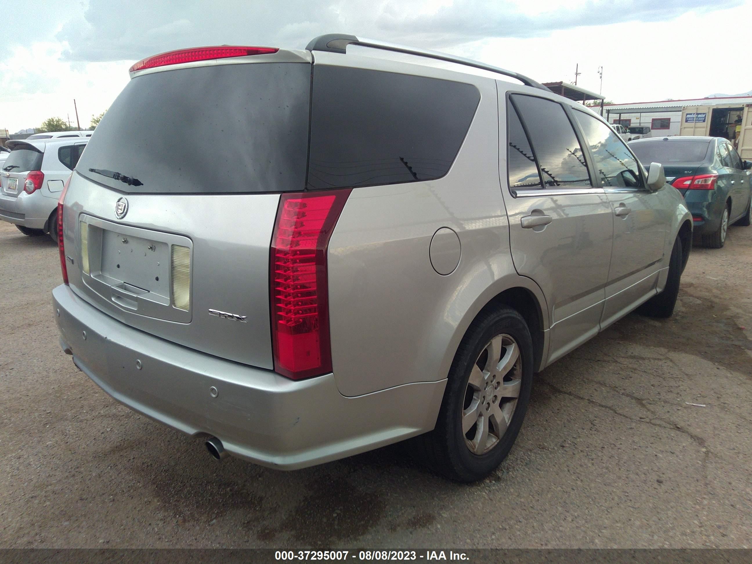 Photo 3 VIN: 1GYEE63A560128512 - CADILLAC SRX 