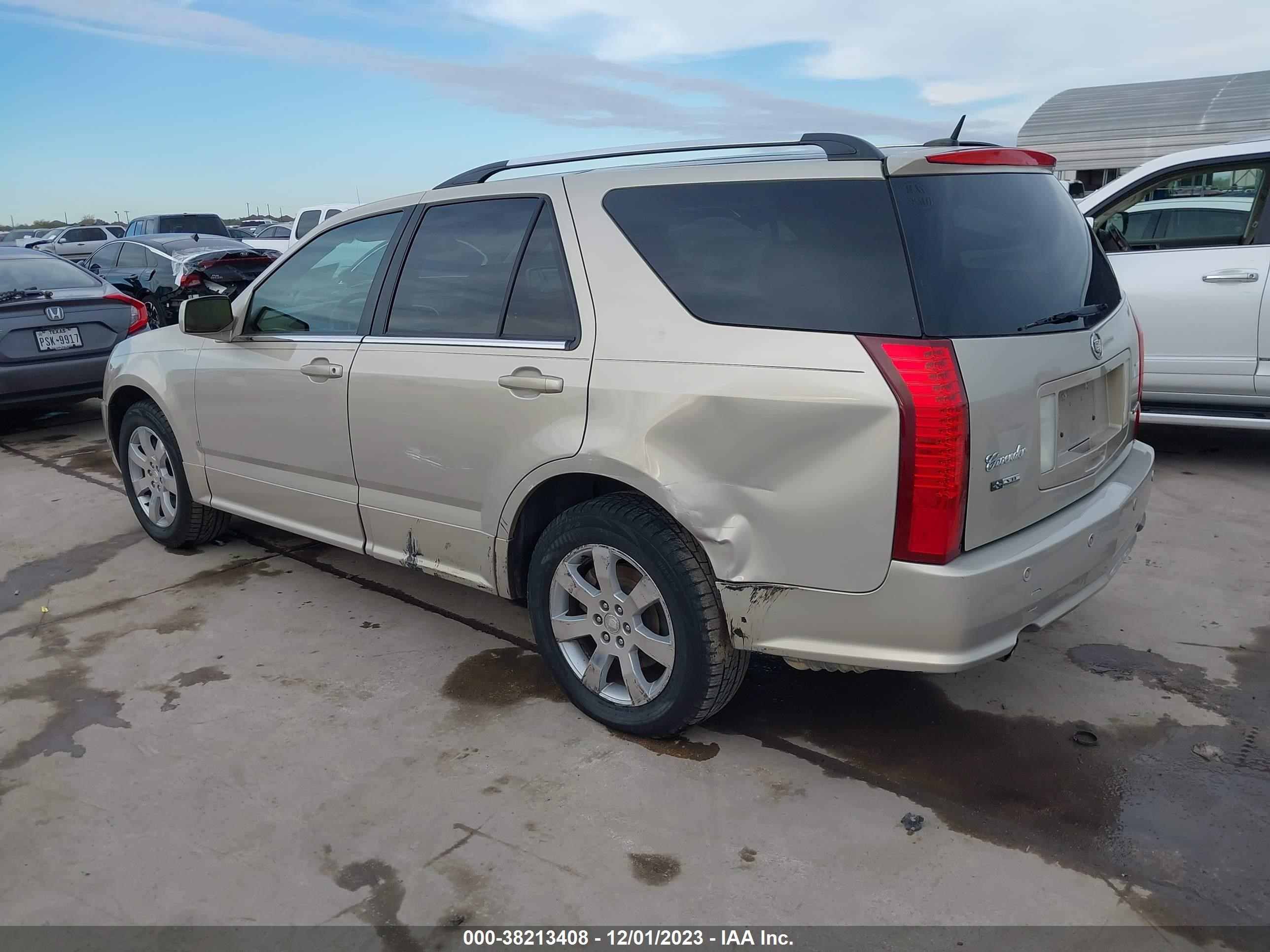 Photo 2 VIN: 1GYEE63A570182992 - CADILLAC SRX 