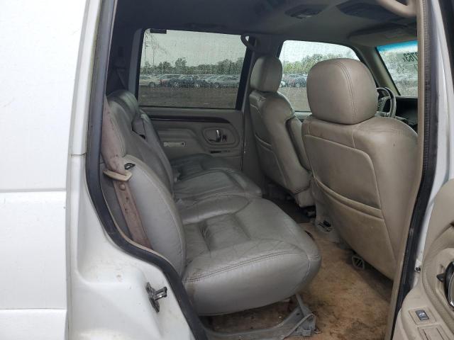 Photo 9 VIN: 1GYEK13R1YR113313 - CADILLAC ESCALADE 