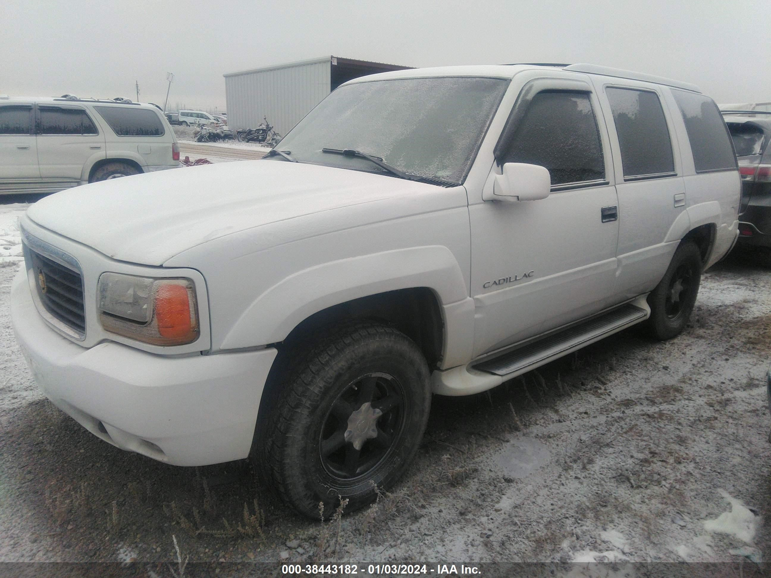 Photo 1 VIN: 1GYEK13R2XR415577 - CADILLAC ESCALADE 