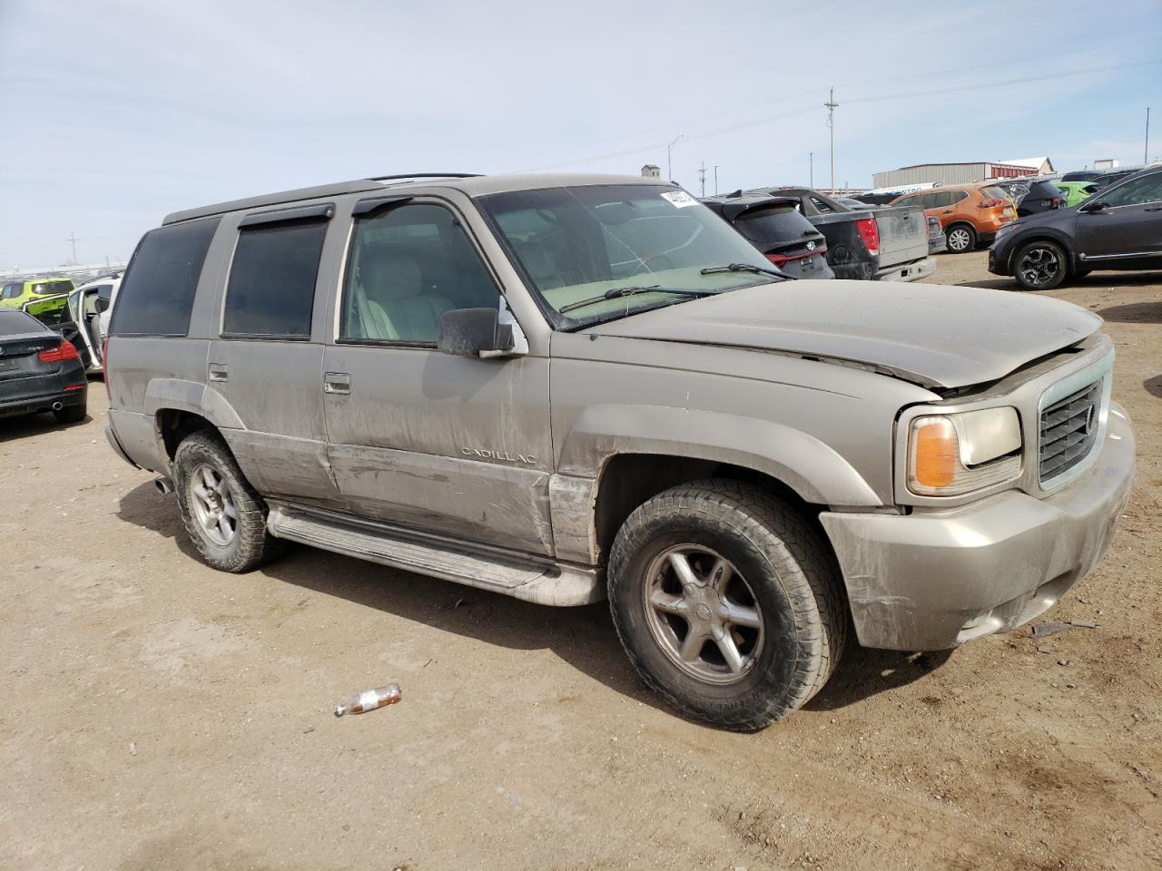 Photo 3 VIN: 1GYEK13R2XR415708 - CADILLAC ESCALADE 